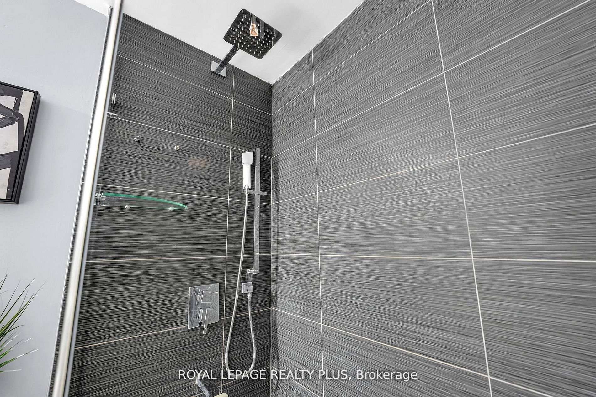 1755 Rathburn Road E 20 Property Photo 34