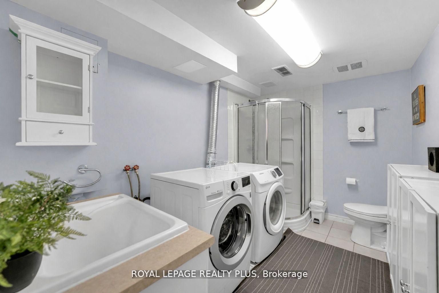 1755 Rathburn Road E 20 Property Photo 43