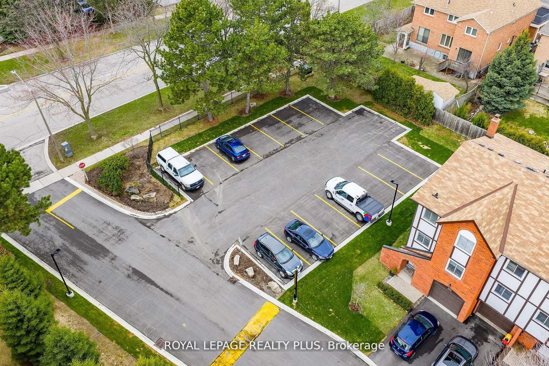 1755 Rathburn Road E 20 Property Photo 45