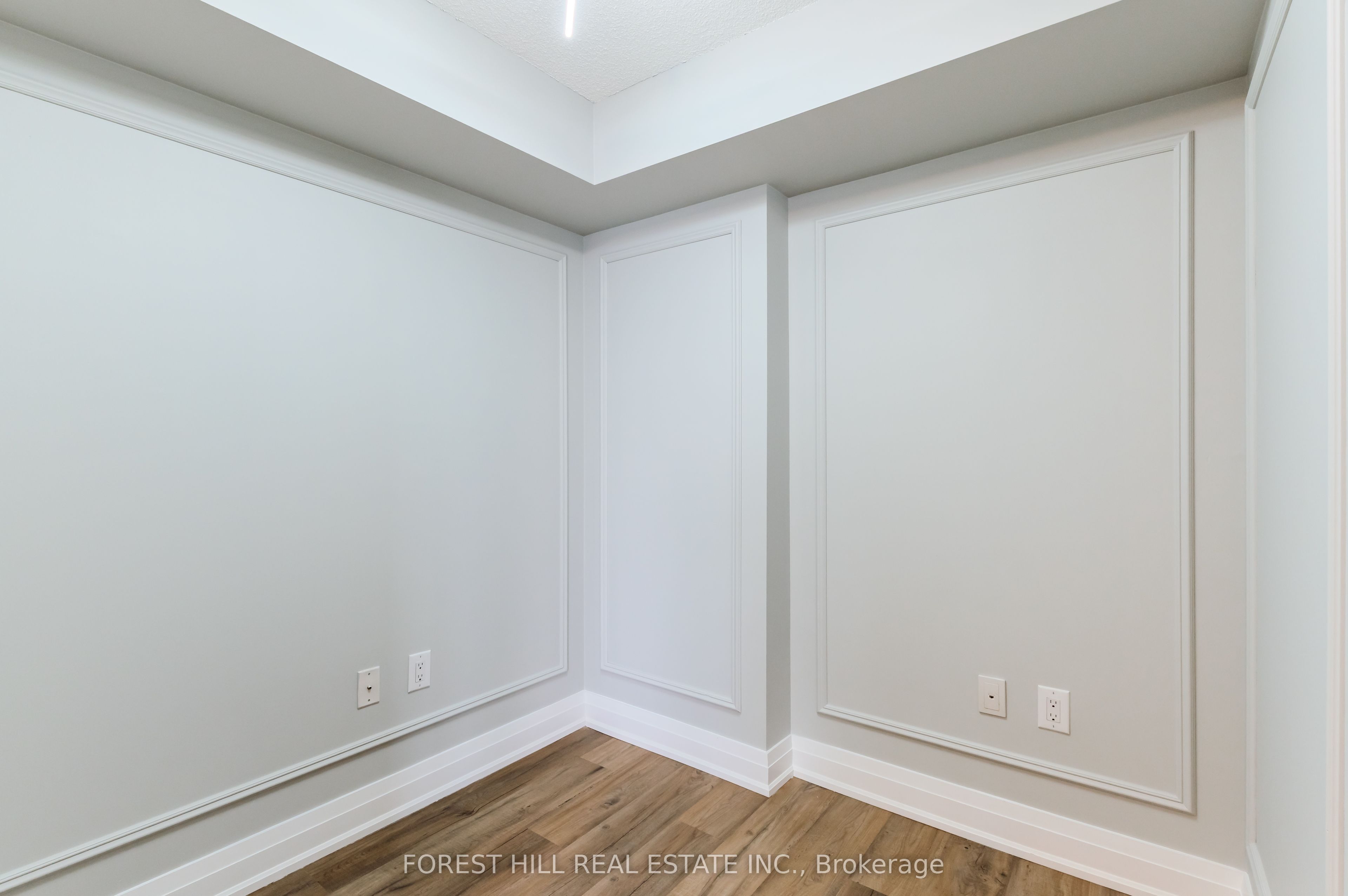 830 Lawrence Avenue W 734 Property Photo 9