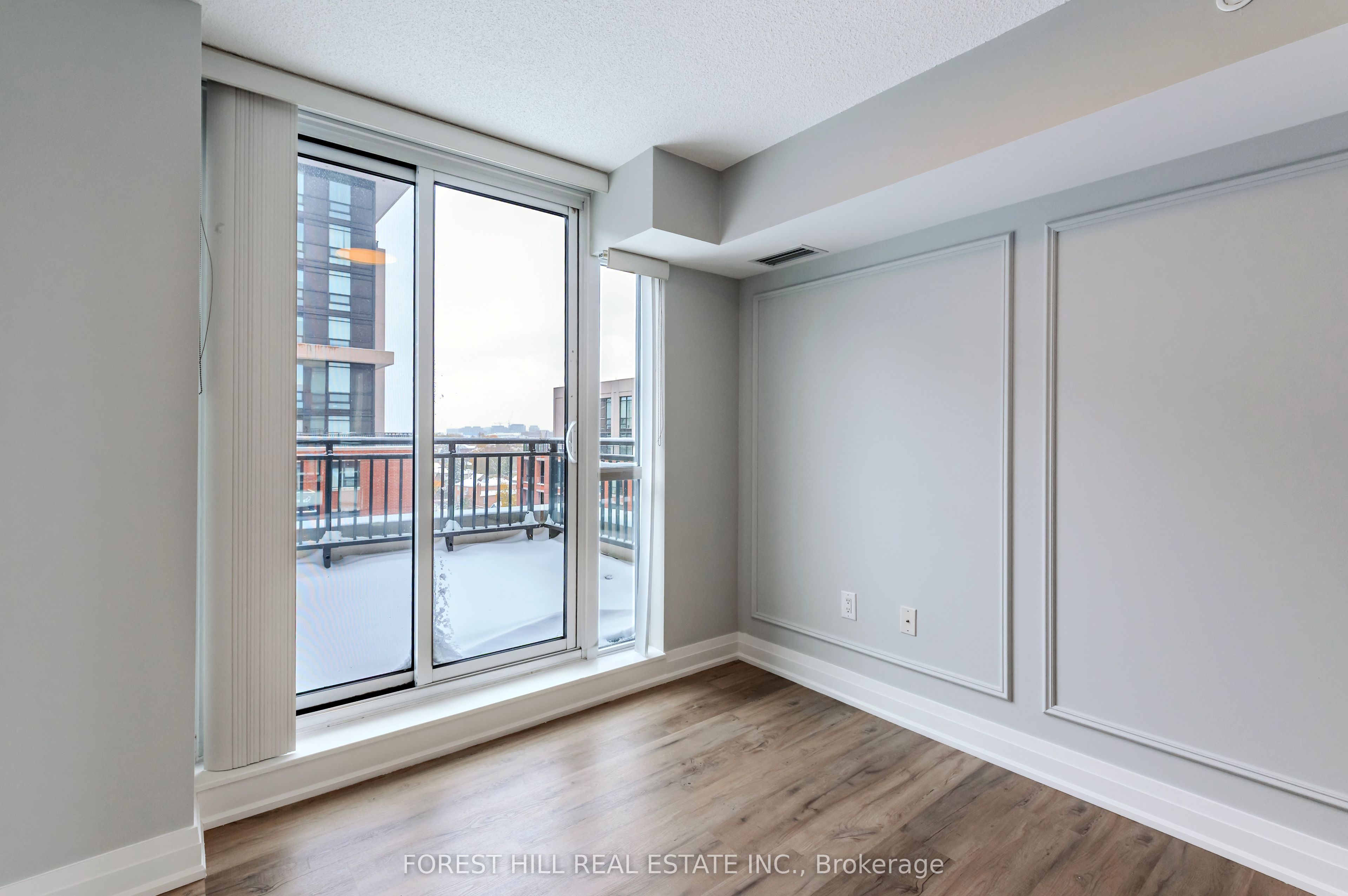 830 Lawrence Avenue W 734 Property Photo 13