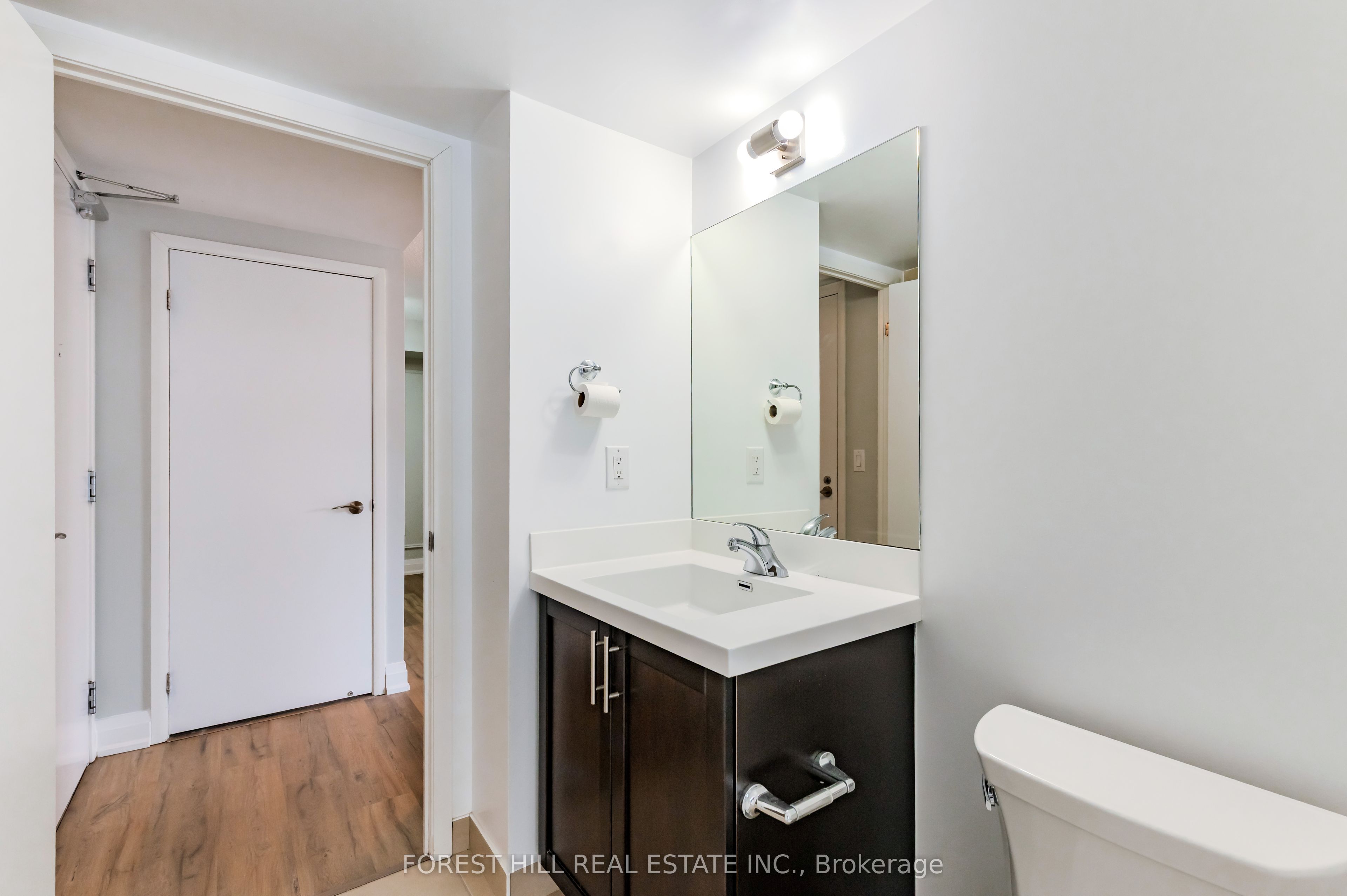 830 Lawrence Avenue W 734 Property Photo 17