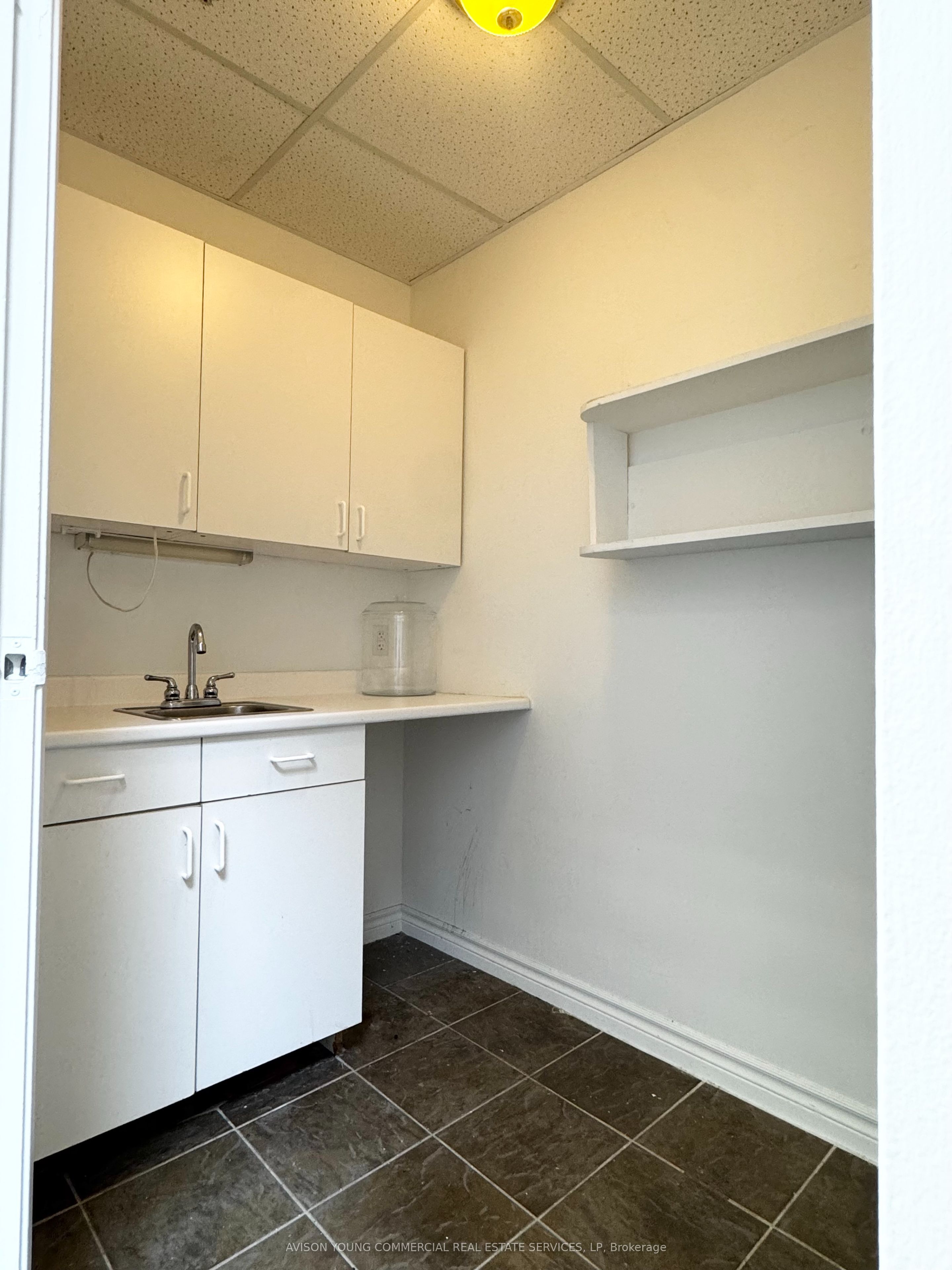 160 Tycos Drive 214 Property Photo 5