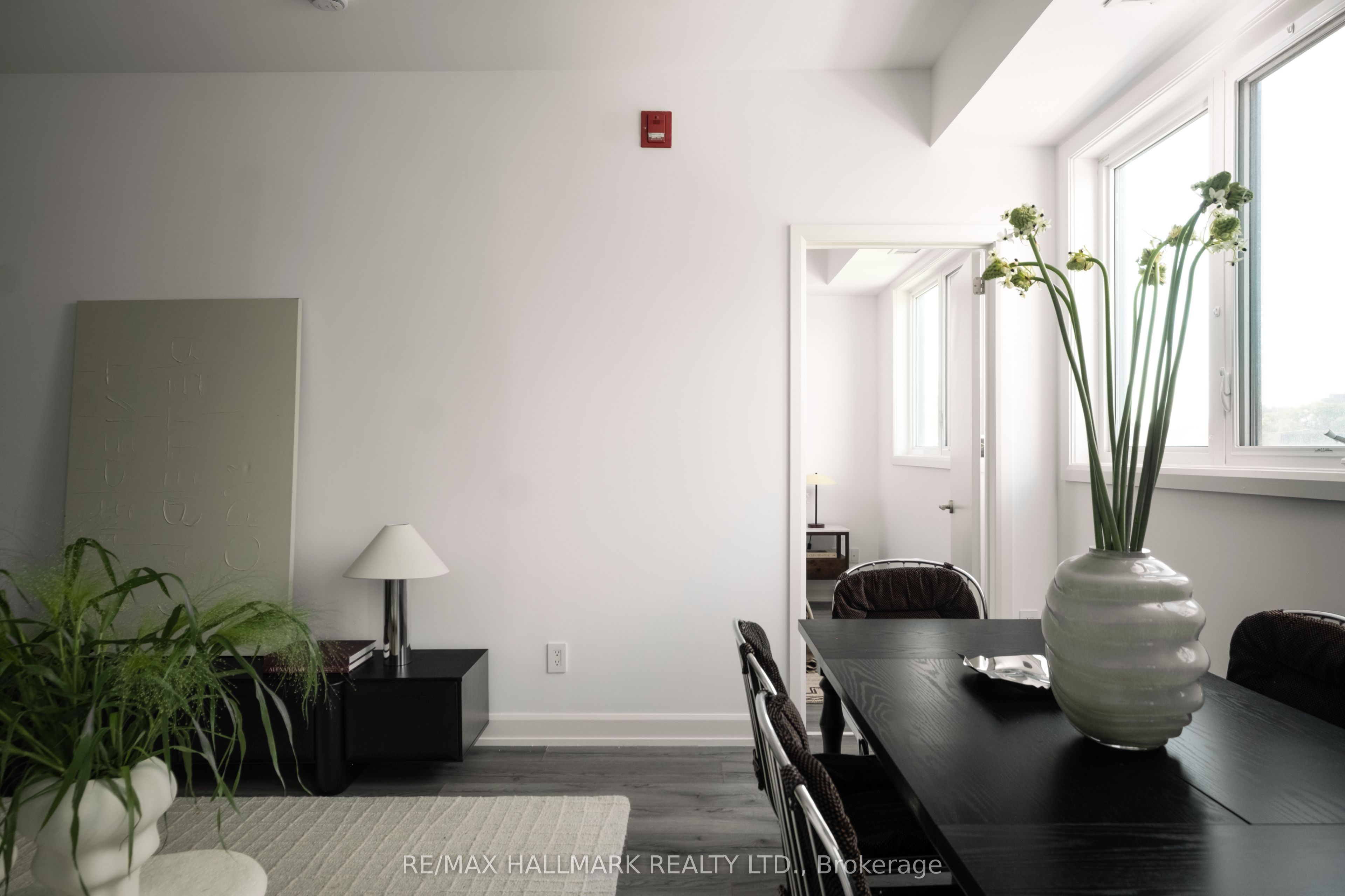 385 Osler Street N 406 Property Photo 16