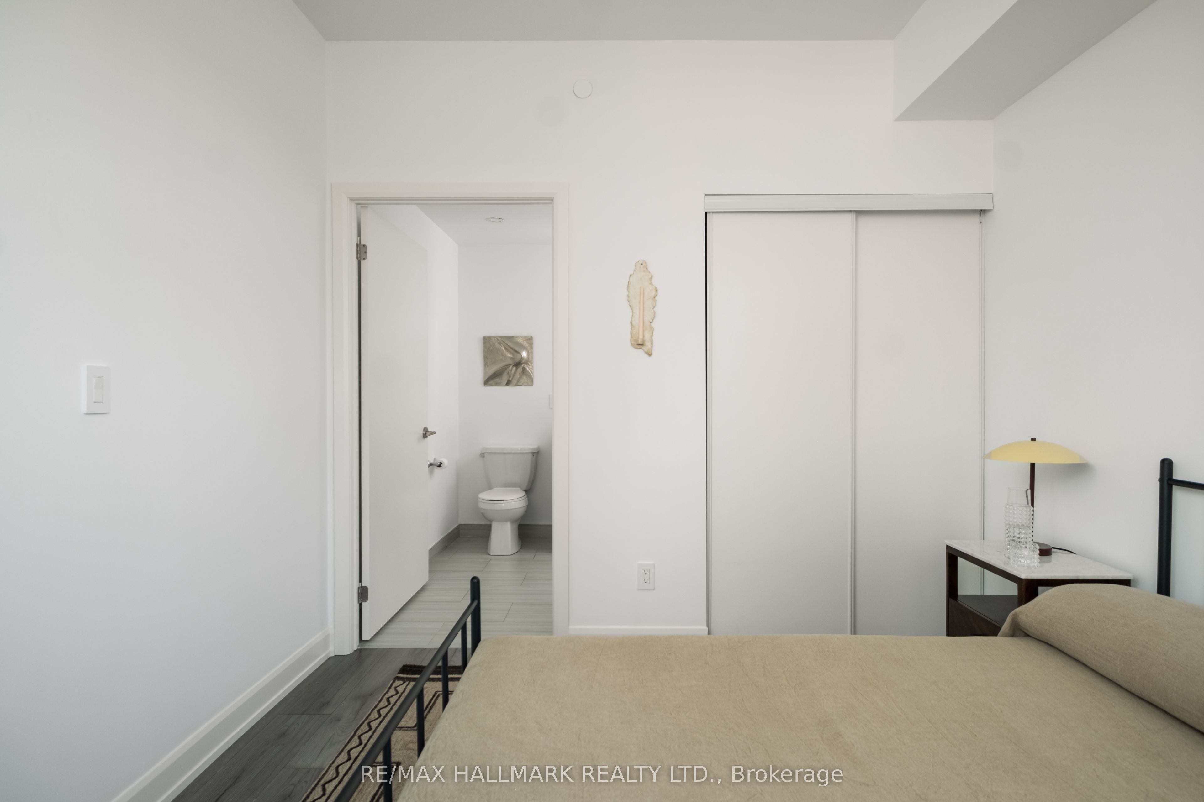 385 Osler Street N 406 Property Photo 21