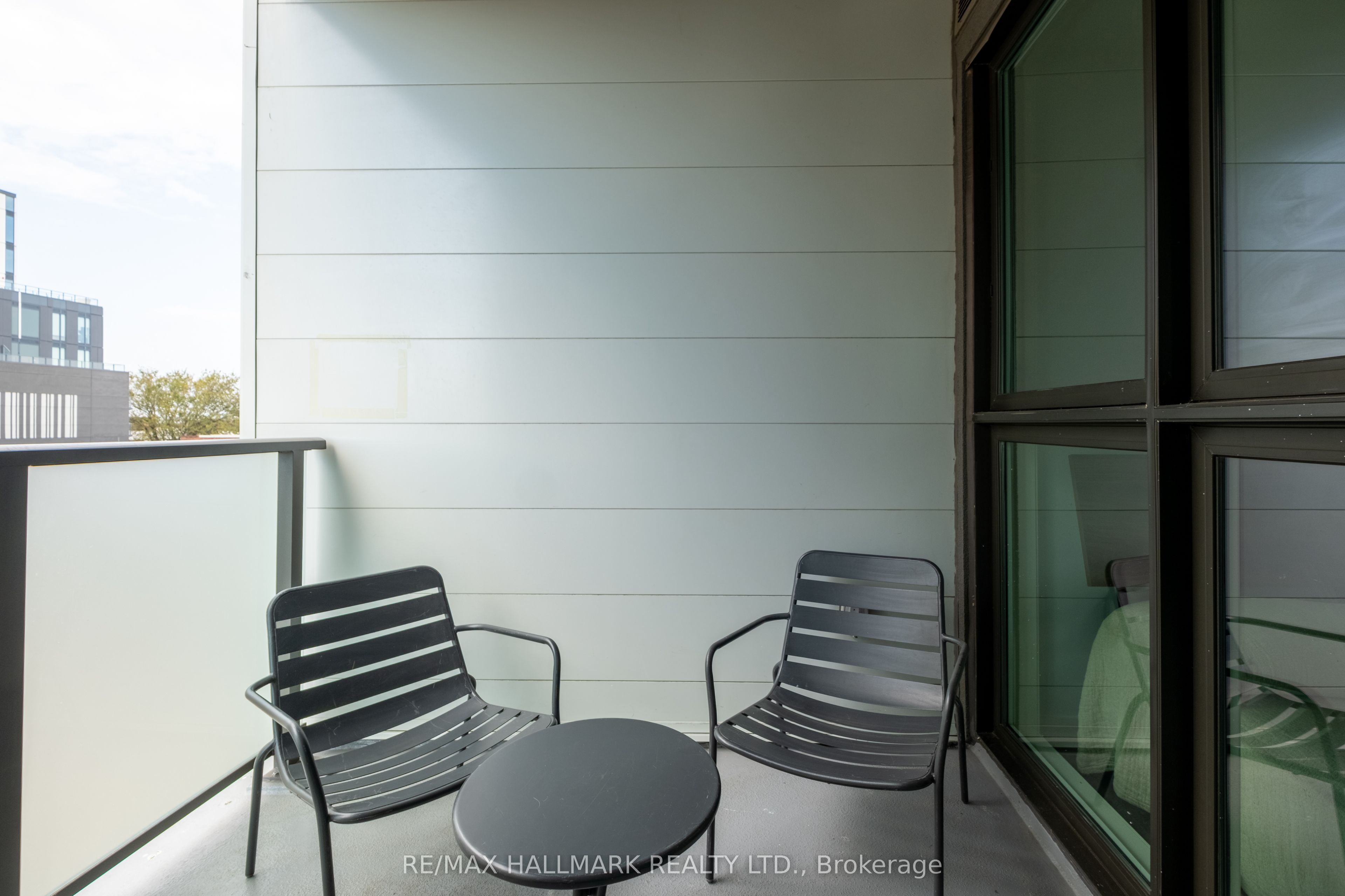 385 Osler Street N 406 Property Photo 31