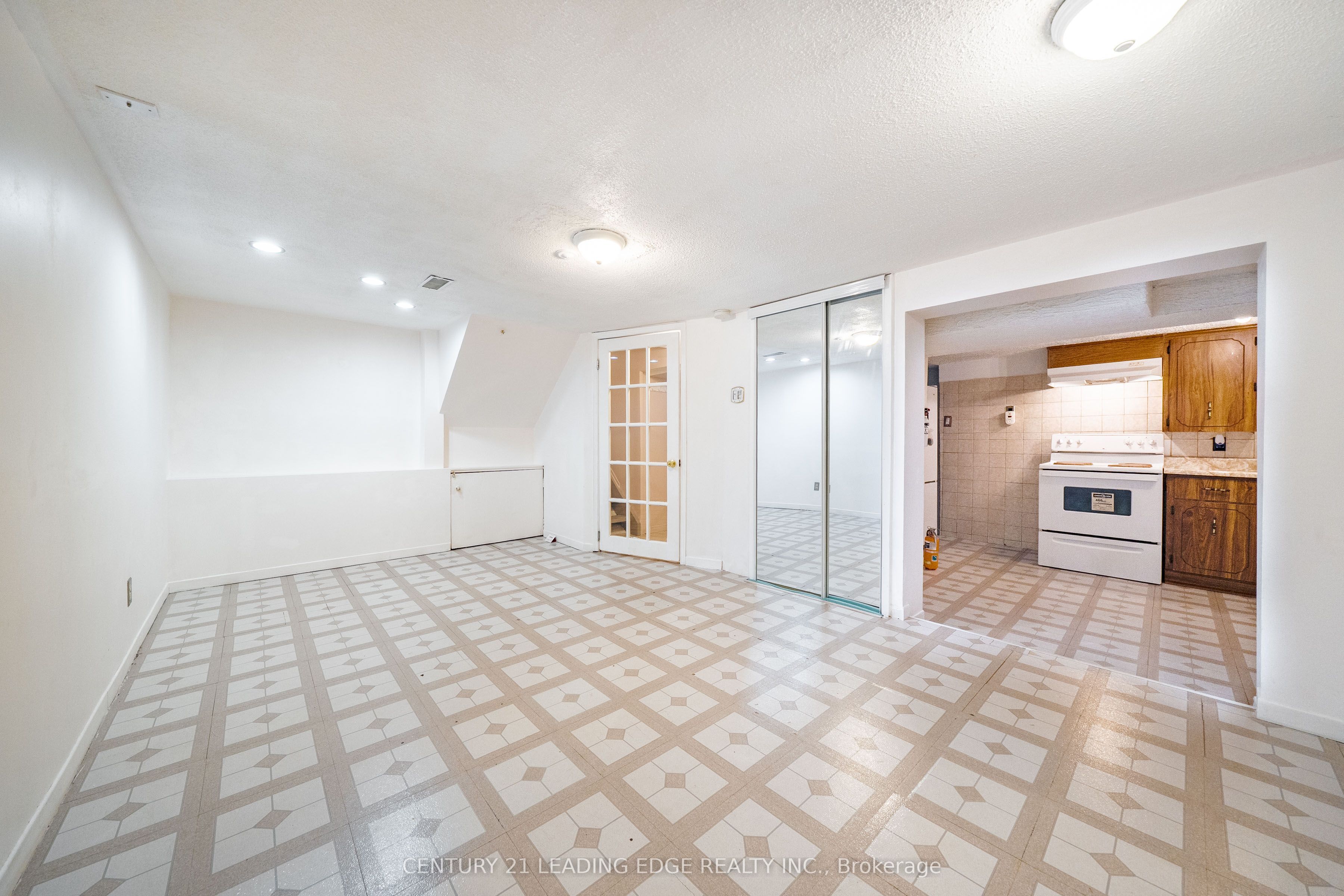 63 Mercury Road Property Photo 29