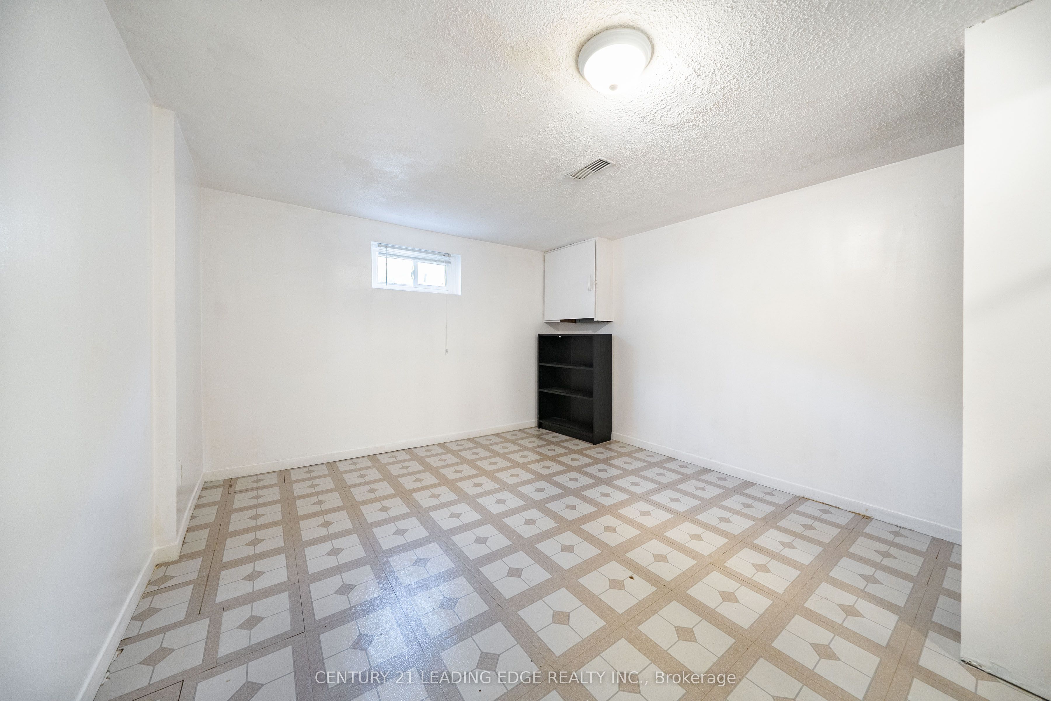 63 Mercury Road Property Photo 30