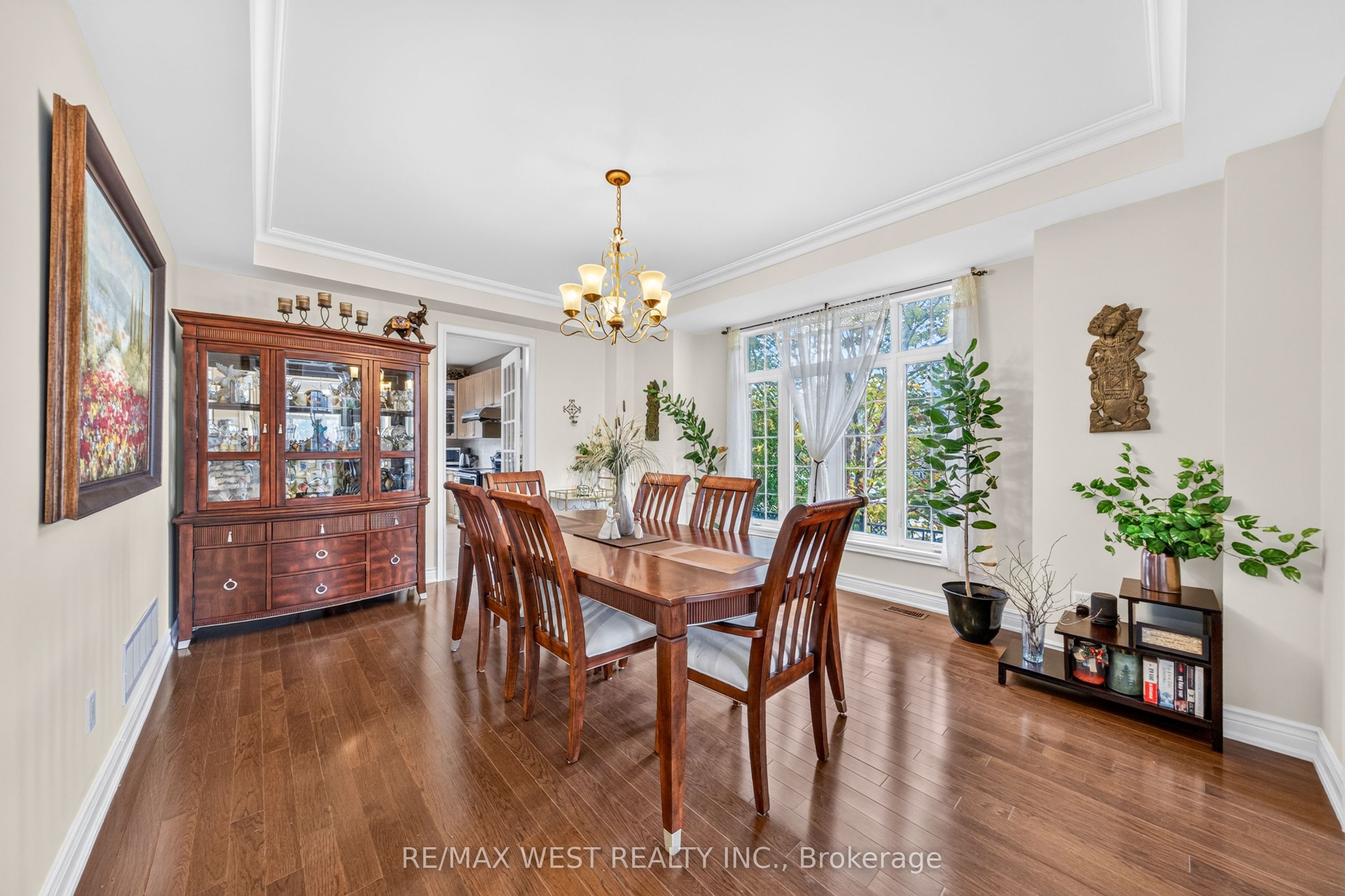8 Calvados Crescent Property Photo 4