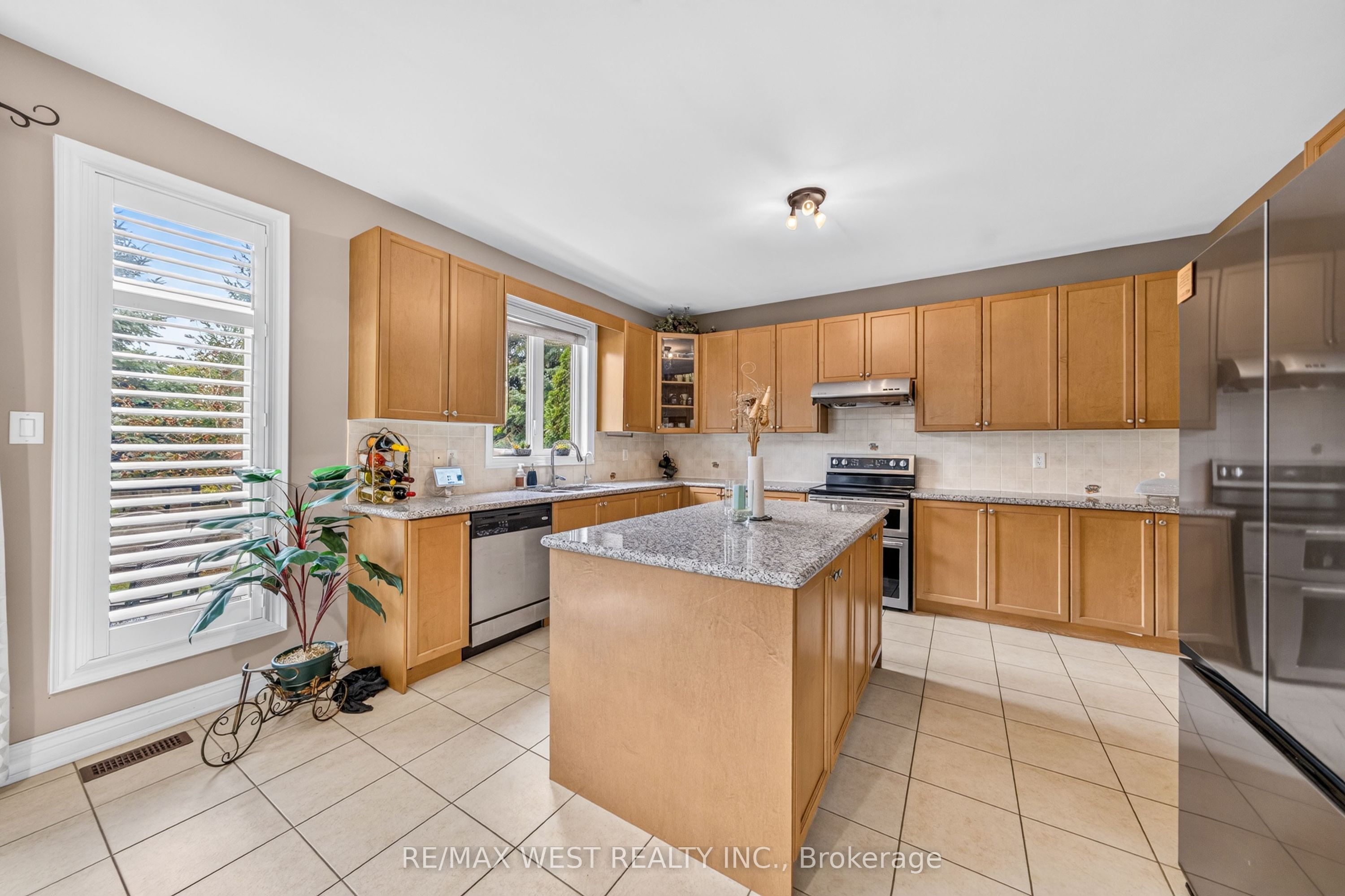 8 Calvados Crescent Property Photo 6