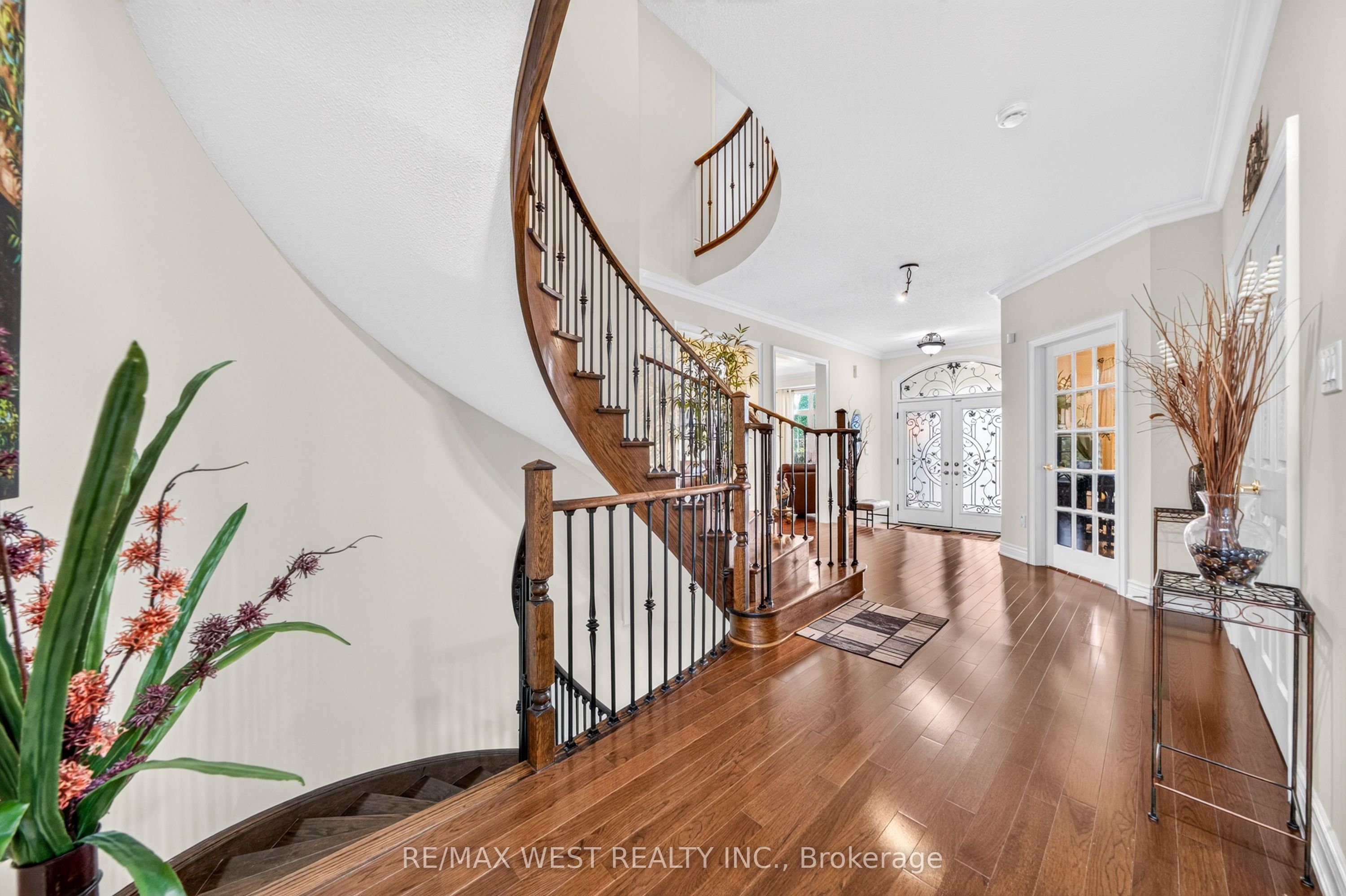 8 Calvados Crescent Property Photo 9