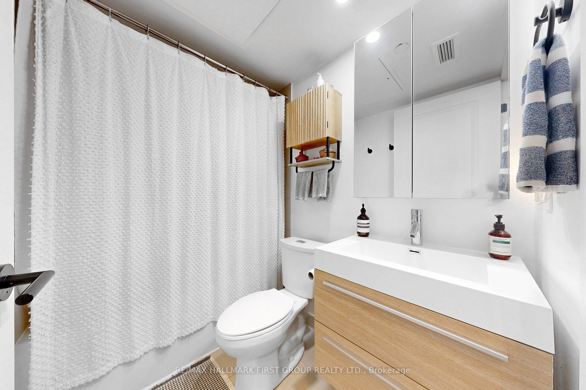 8 Fieldway Road 505 Property Photo 16
