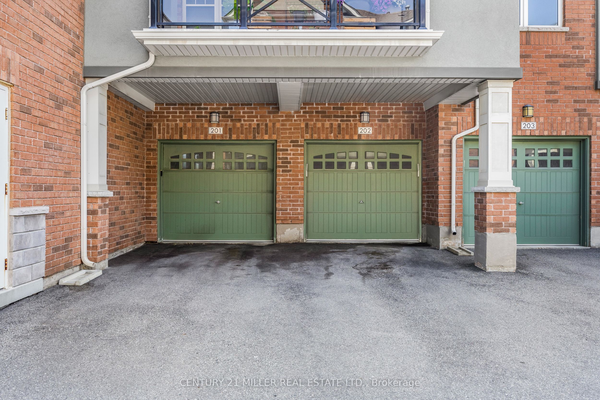 275 Roxton Road 201 Property Photo 5