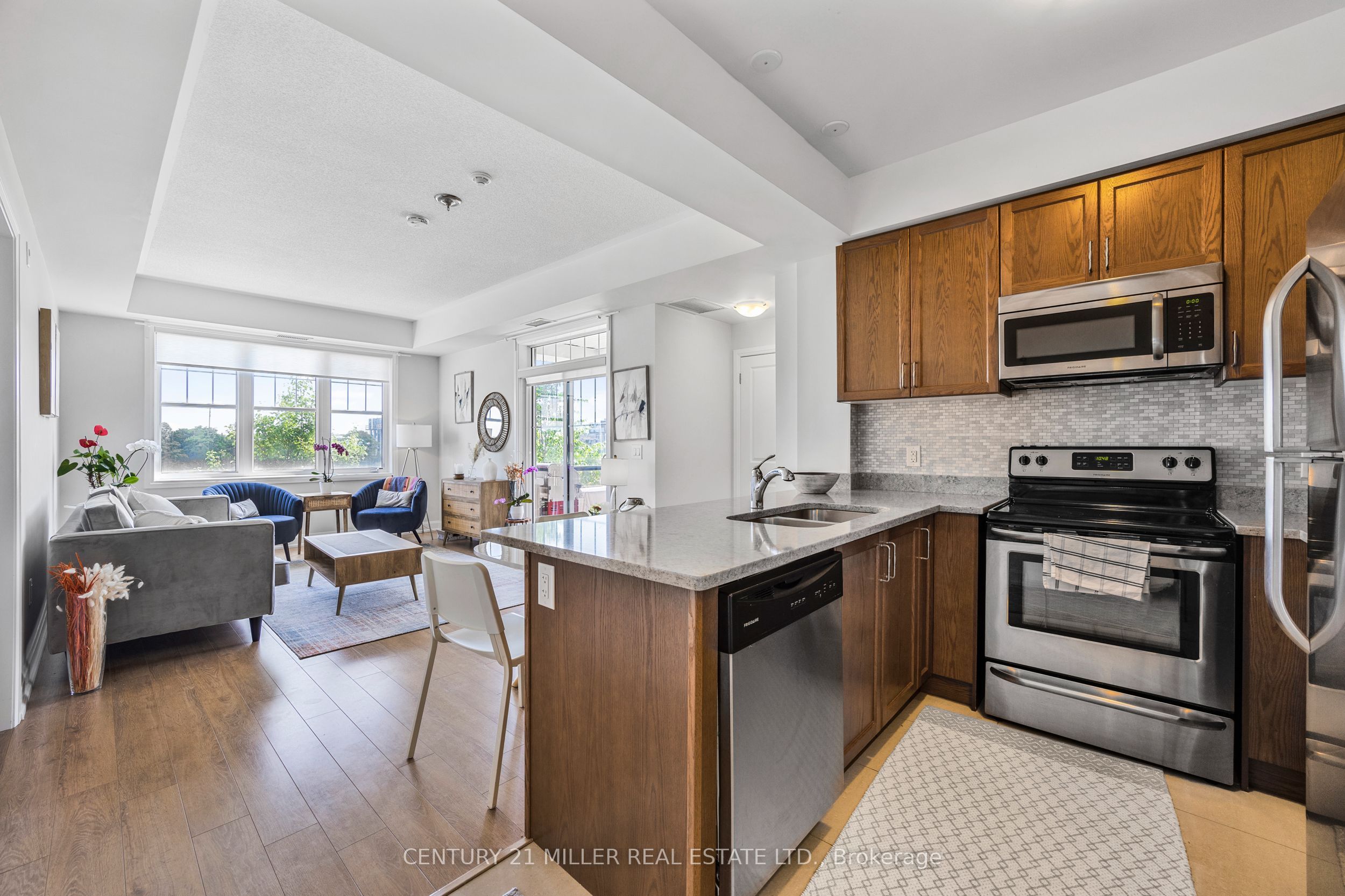 275 Roxton Road 201 Property Photo 11