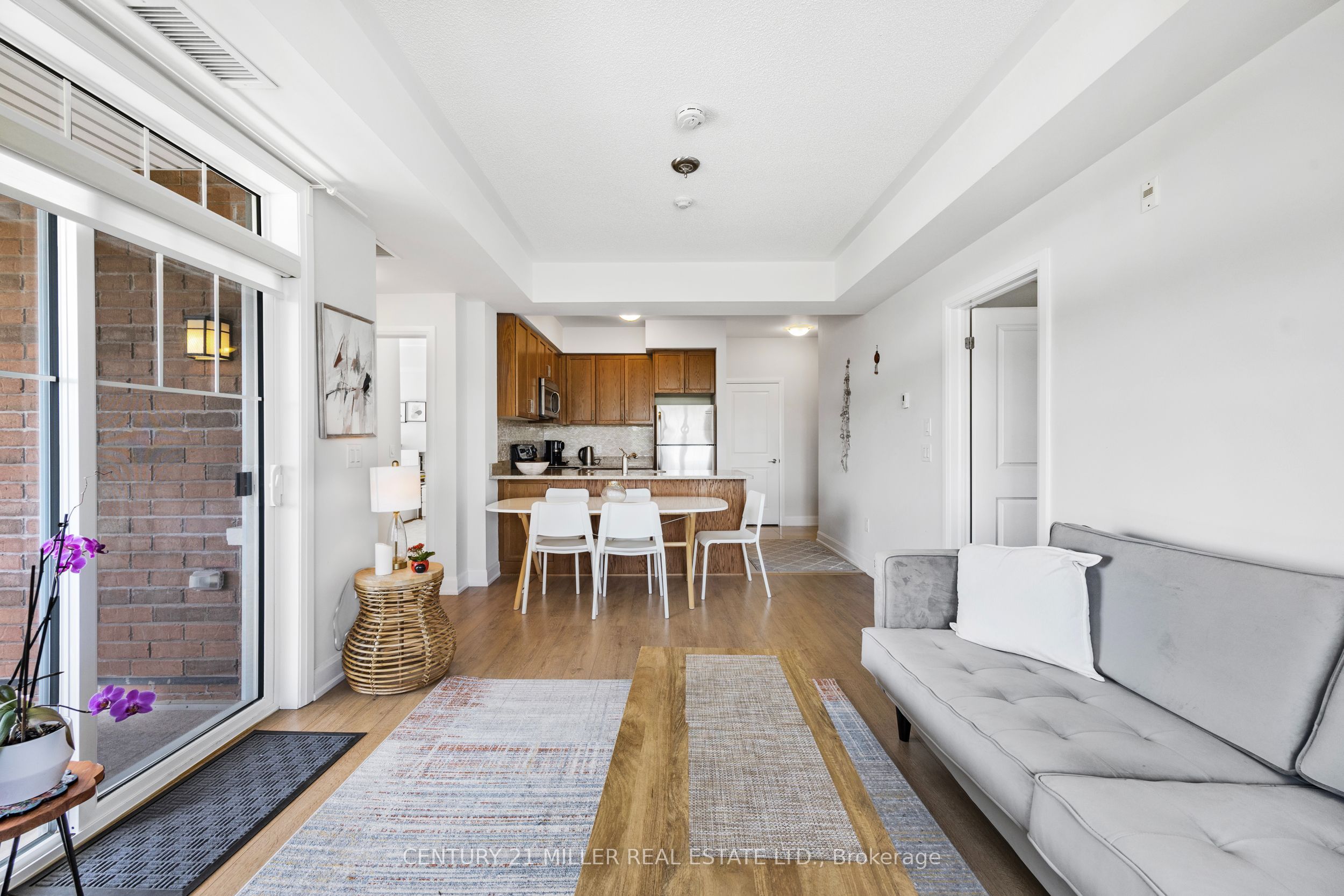 275 Roxton Road 201 Property Photo 15