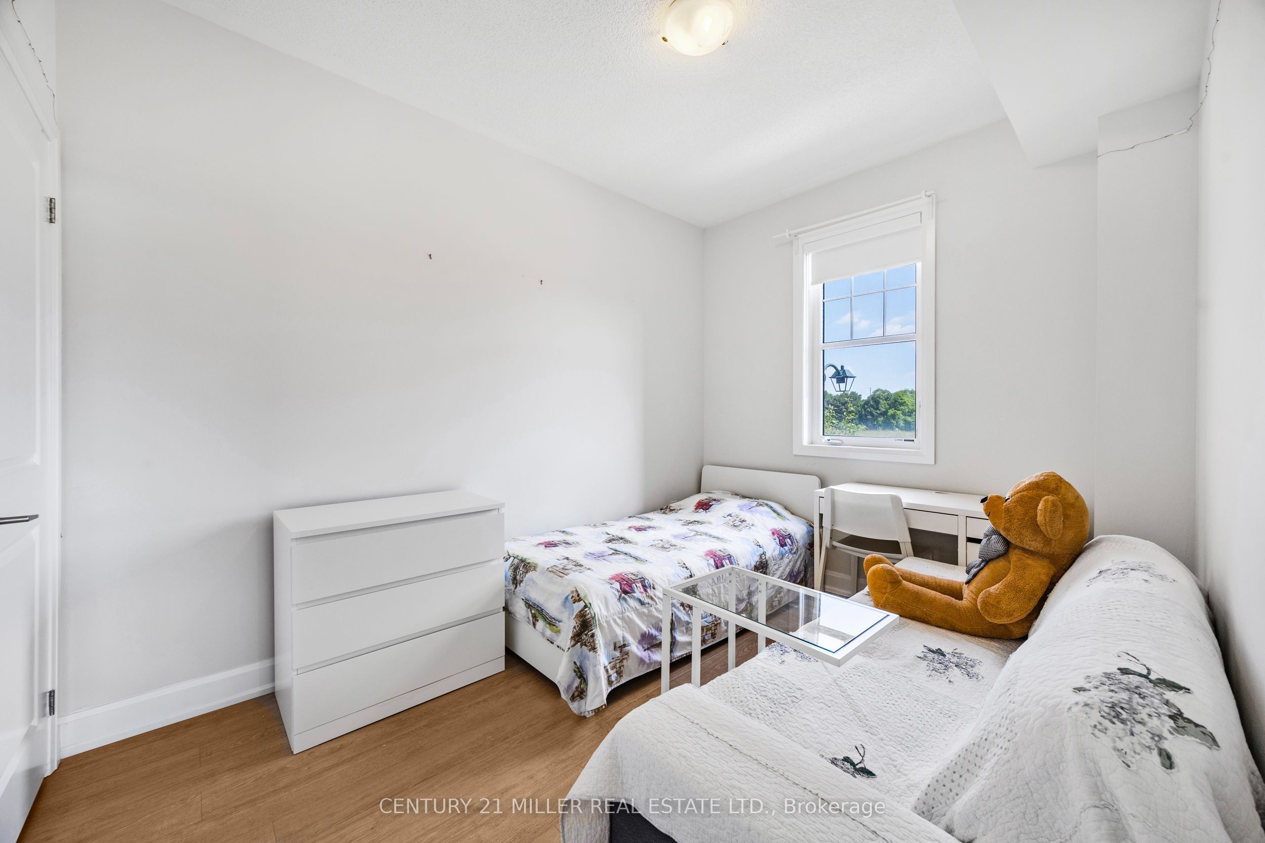 275 Roxton Road 201 Property Photo 17