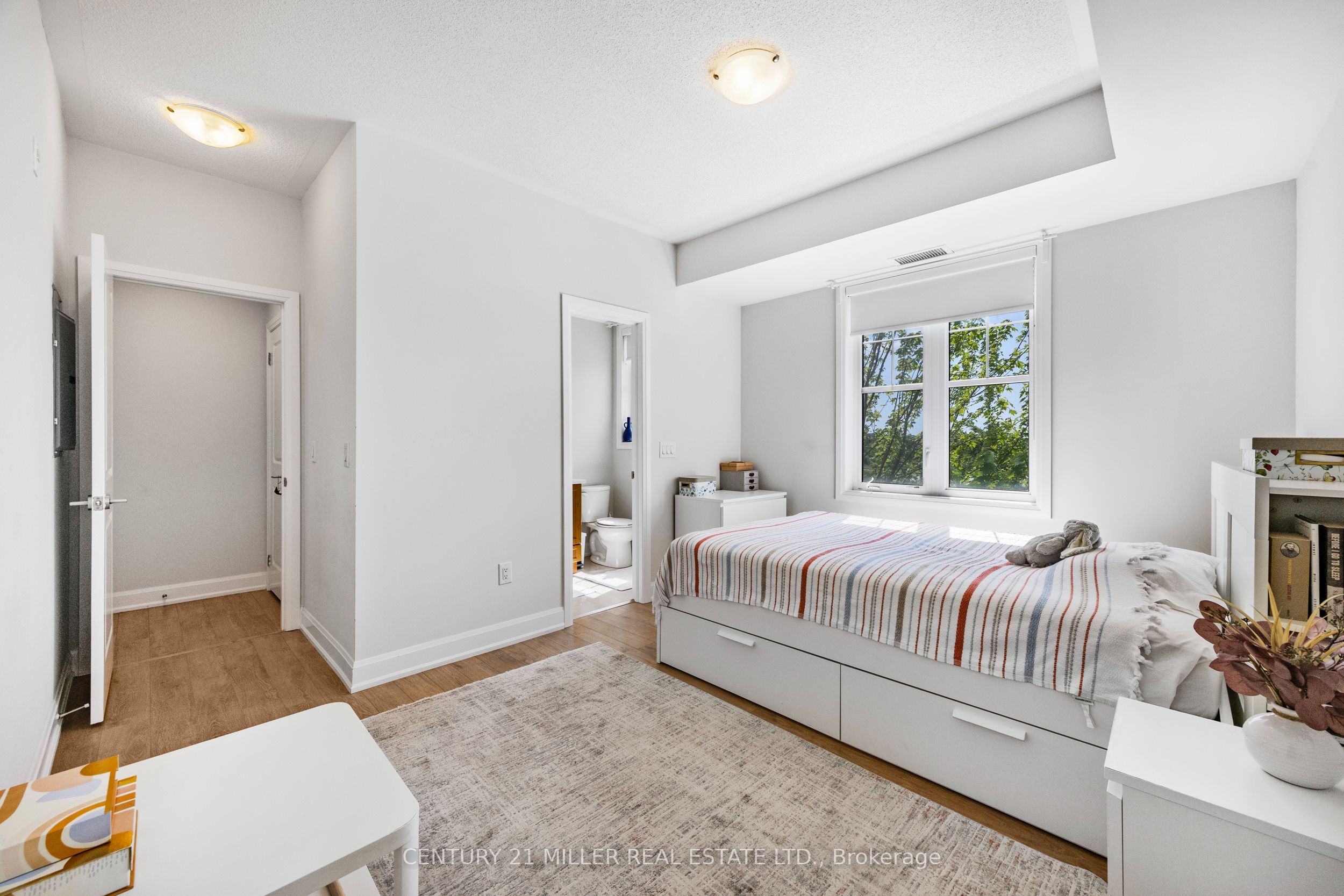 275 Roxton Road 201 Property Photo 19