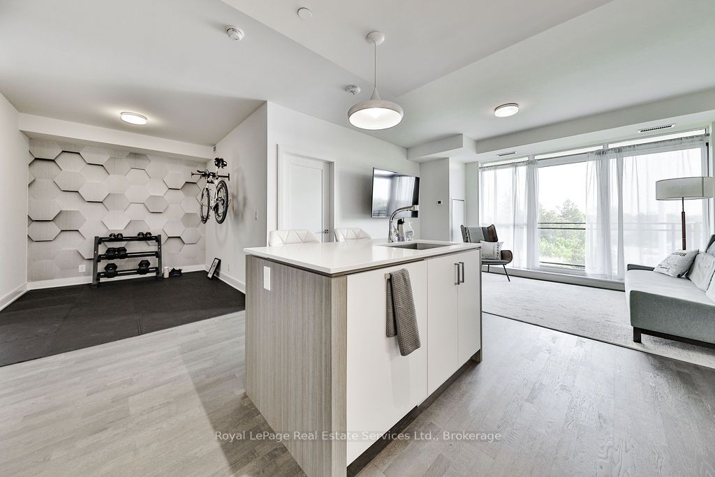 1575 Lakeshore Road W 321 Property Photo 12