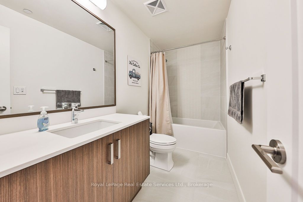 1575 Lakeshore Road W 321 Property Photo 19