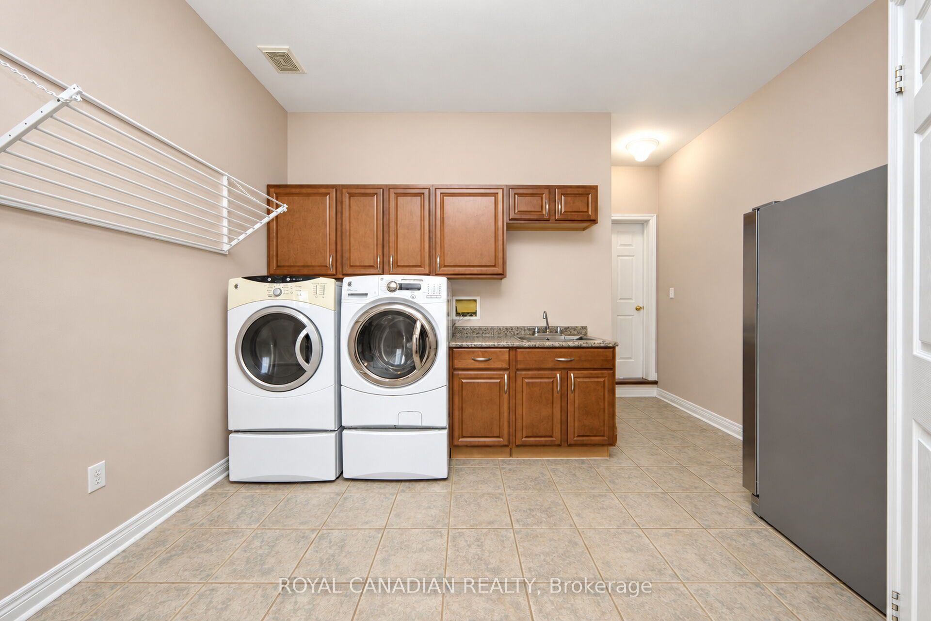22 Janetville Street Property Photo 46