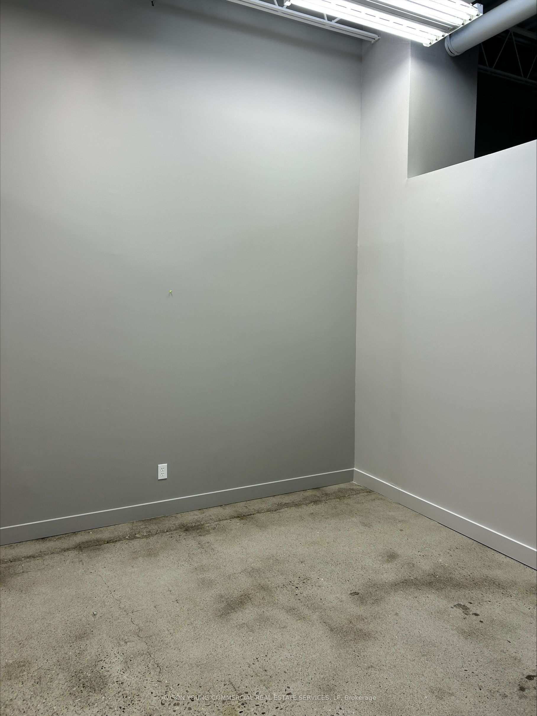 160 Tycos Drive 2205 Property Photo 4