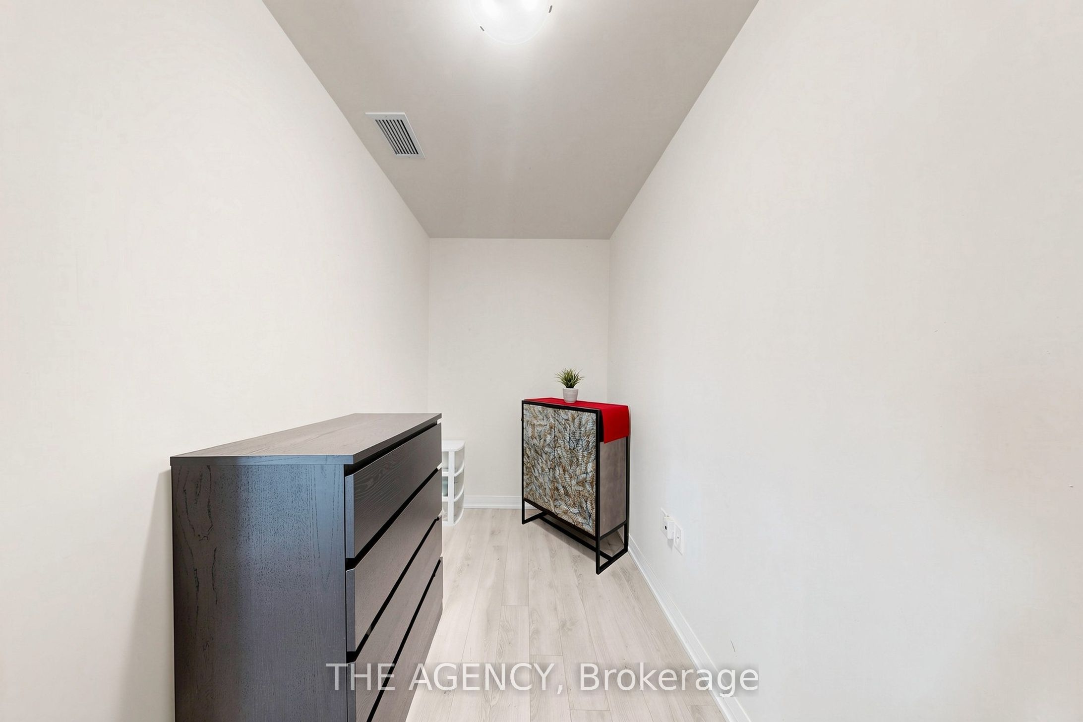 65 Watergarden Drive 1404 Property Photo 22
