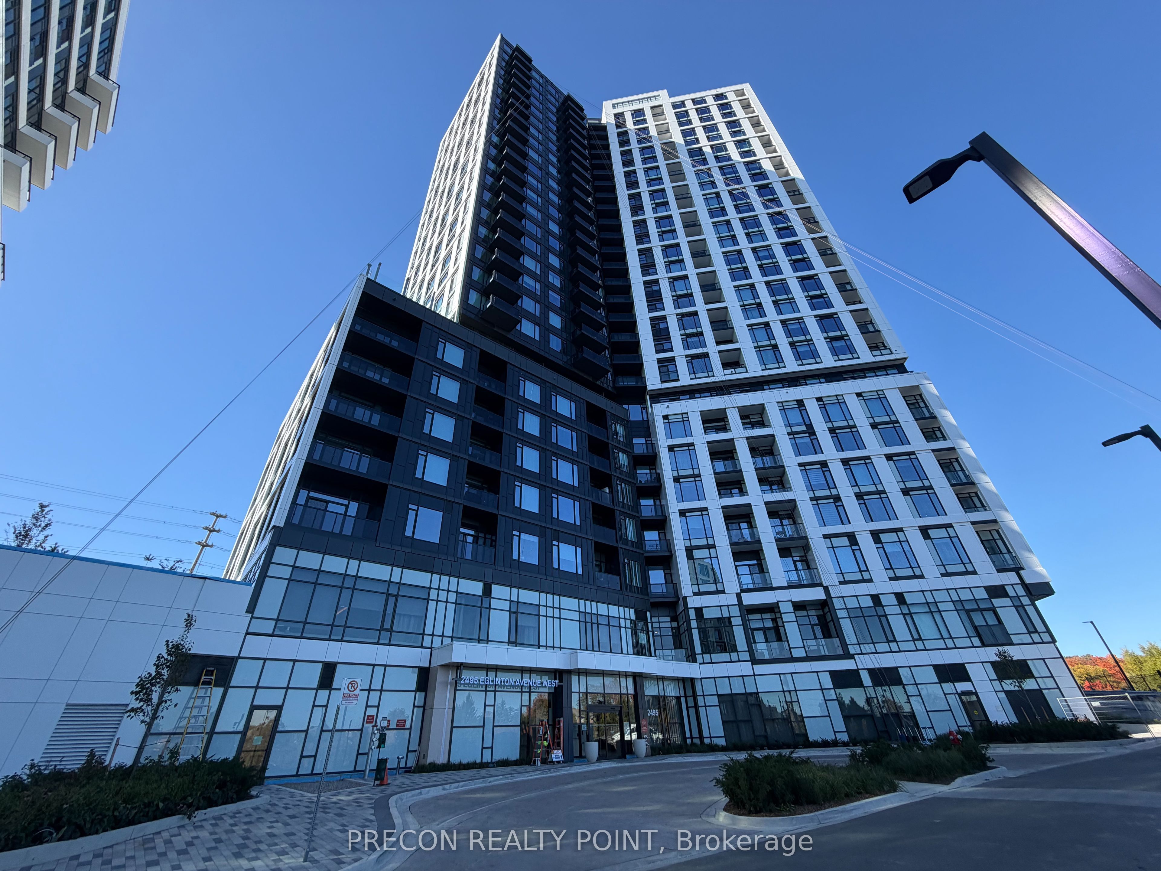 2495 Eglinton Avenue W 1105 Property Photo 3