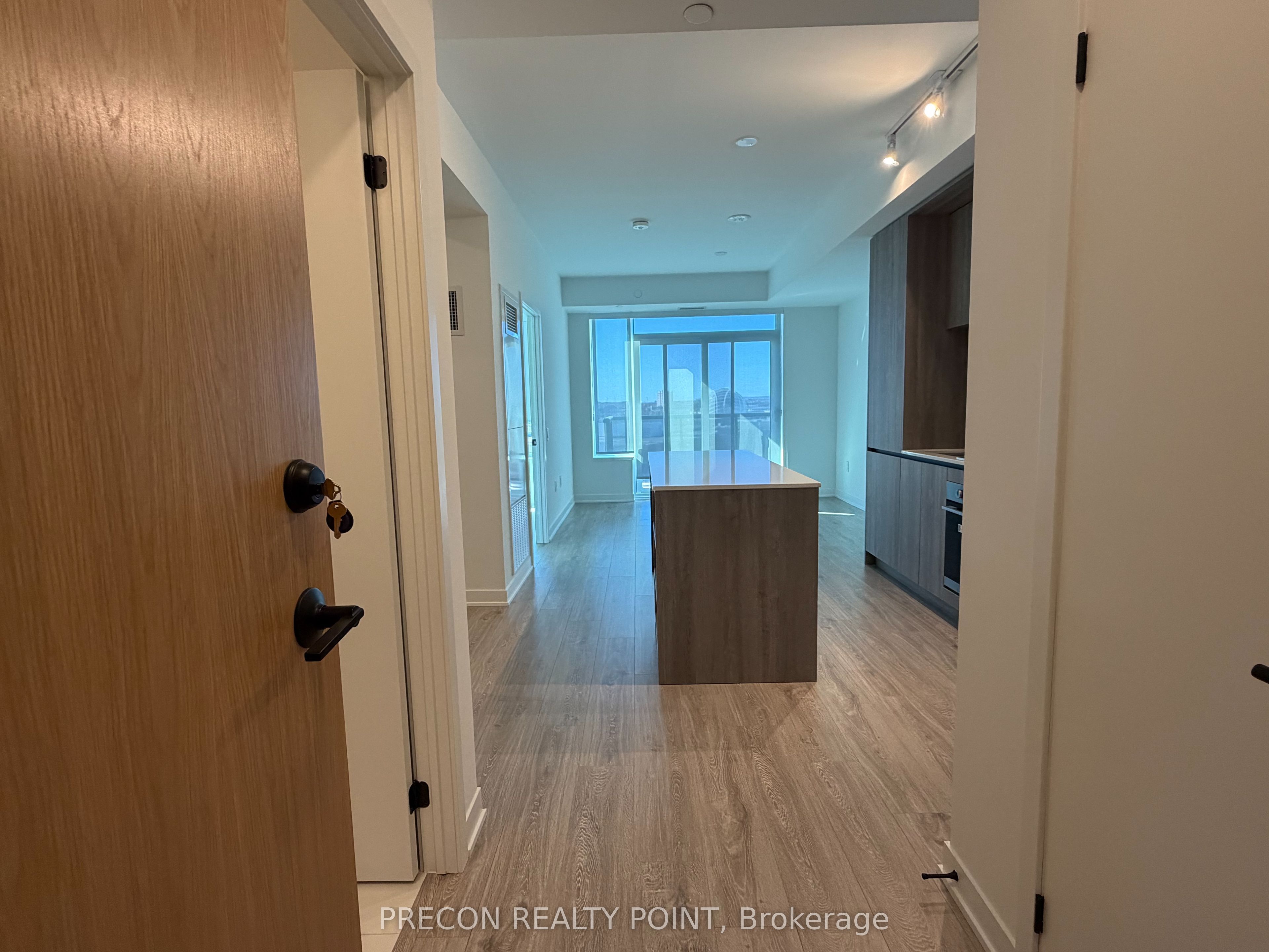 2495 Eglinton Avenue W 1105 Property Photo 8