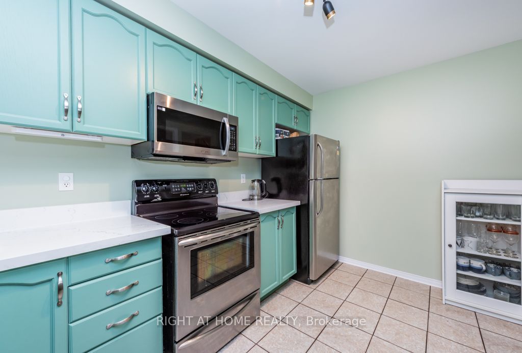 5958 Greensboro Drive S 83 Property Photo 18