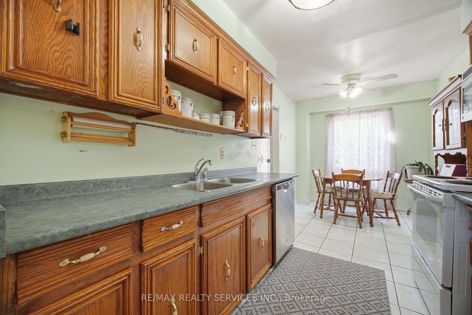 66 Hockley Path Property Photo 9