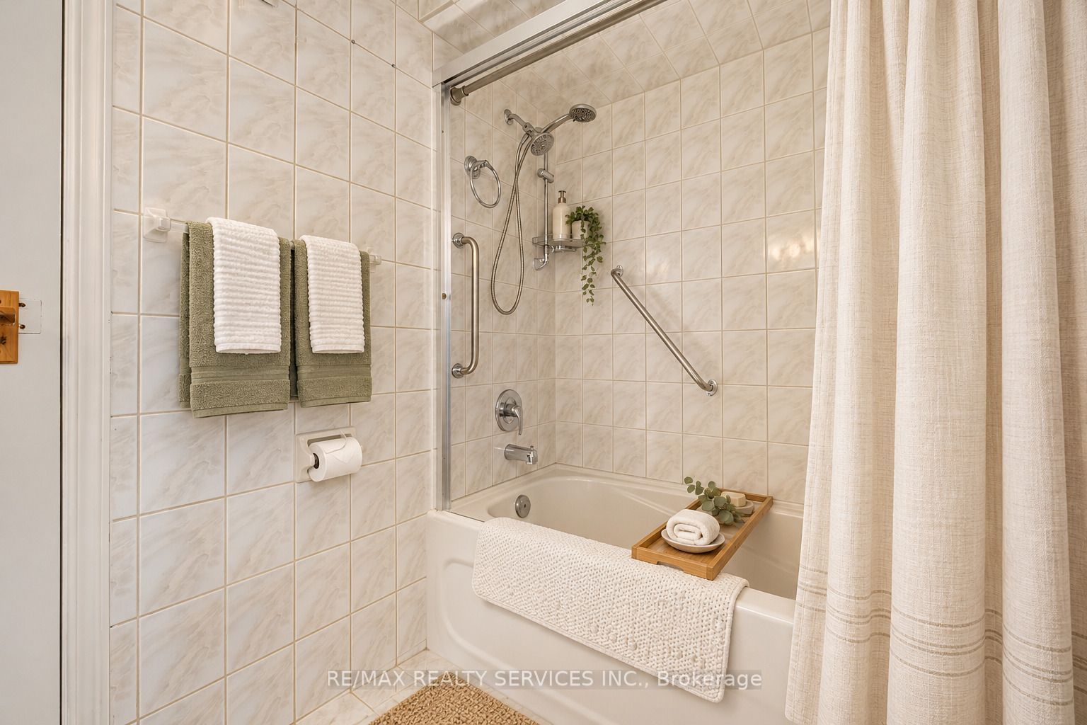 66 Hockley Path Property Photo 28