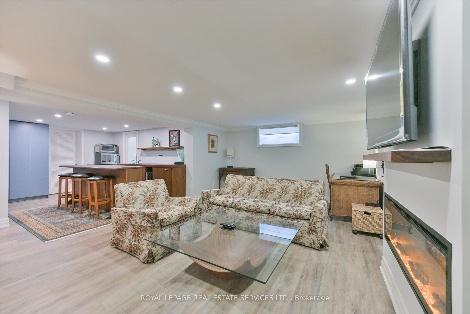 25 Miles Road Property Photo 32
