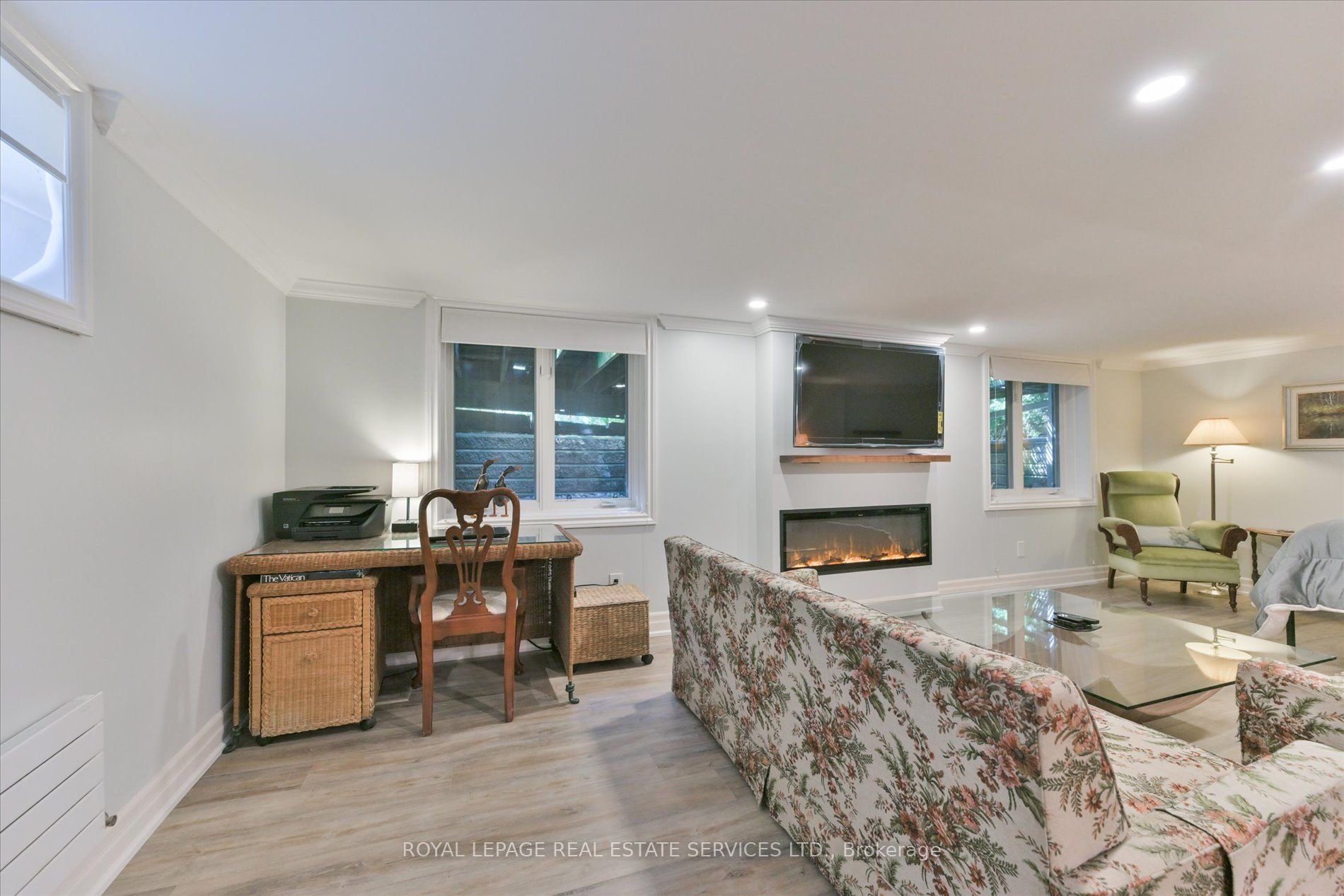 25 Miles Road Property Photo 33