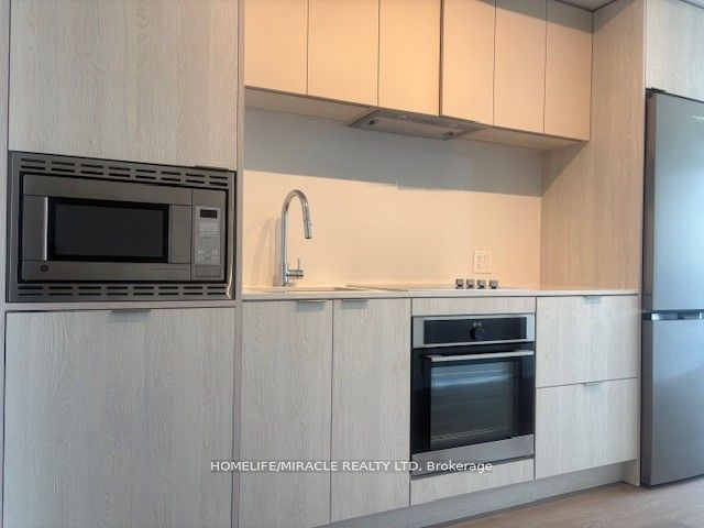 3009 Novar Road 1116 Property Photo 3