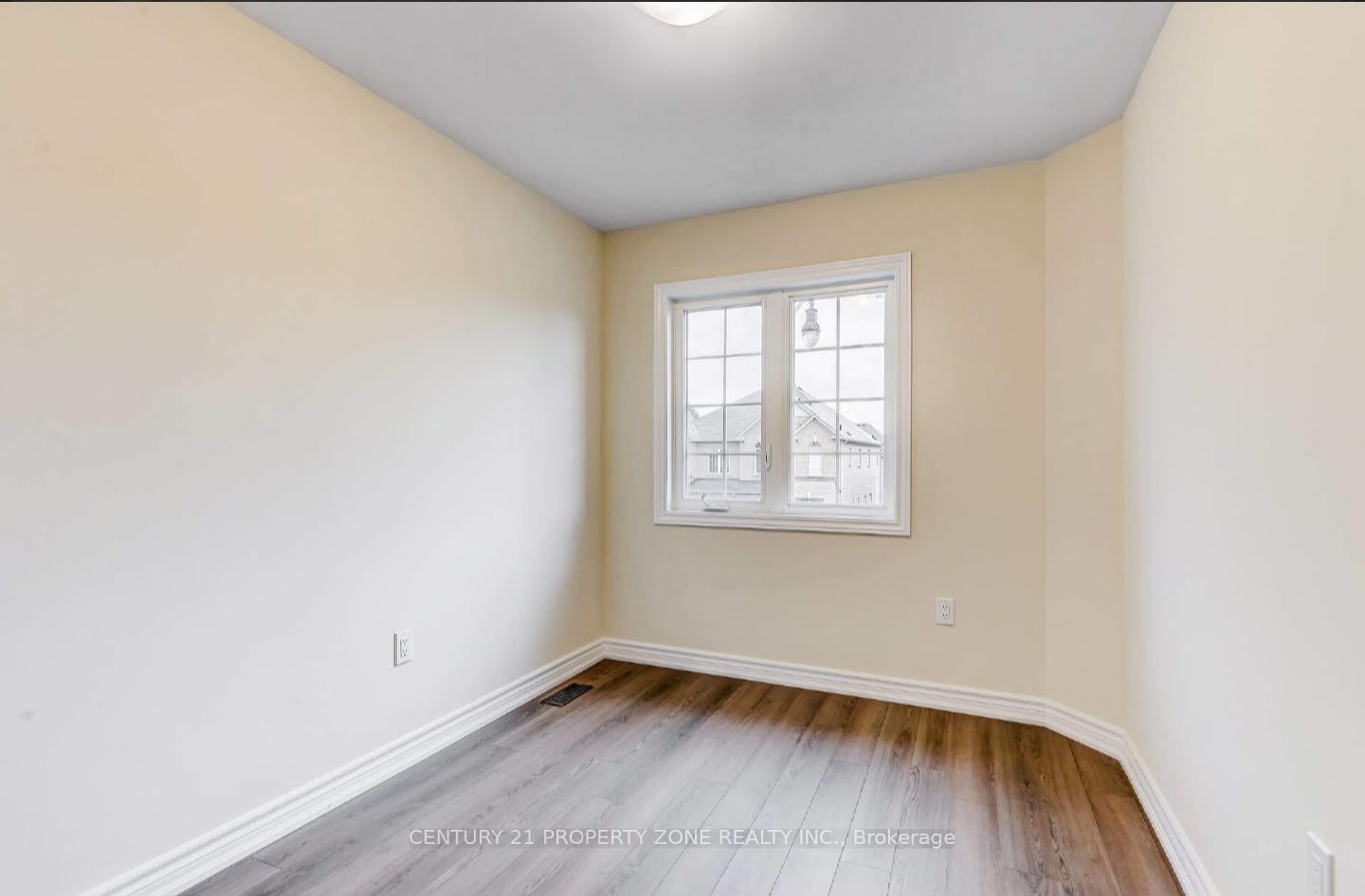 62 Crumlin Crescent Upper Property Photo 12