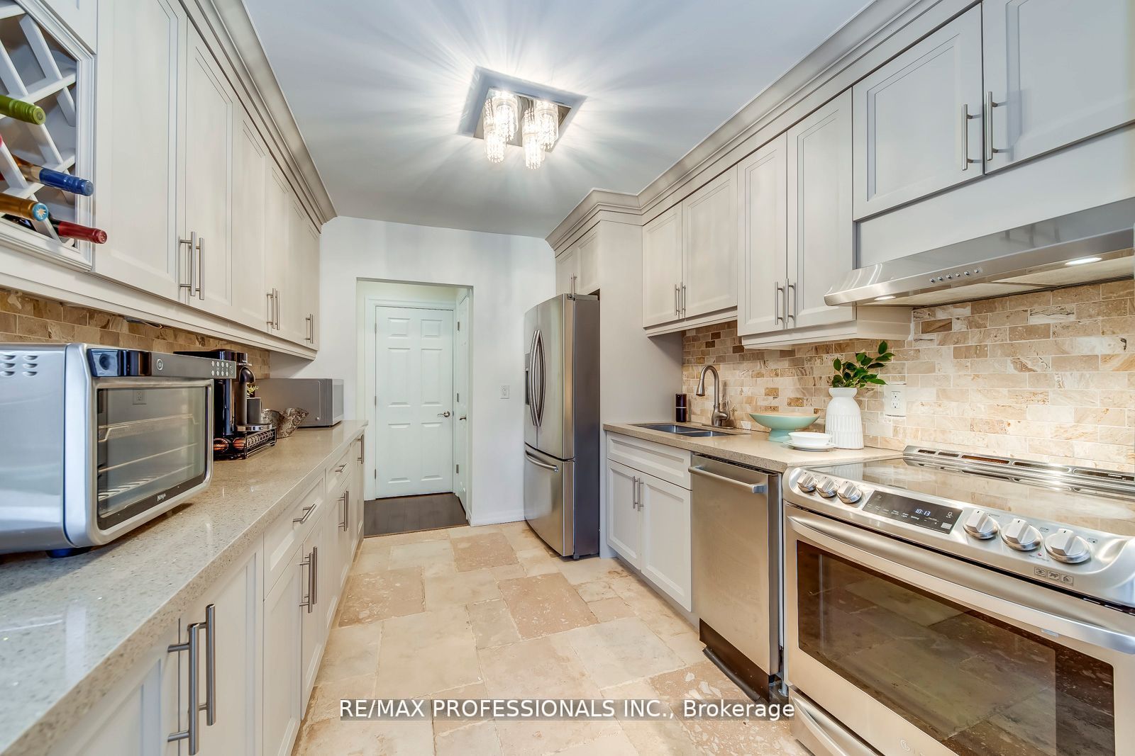 4345 Bloor Street W 51 Property Photo 11