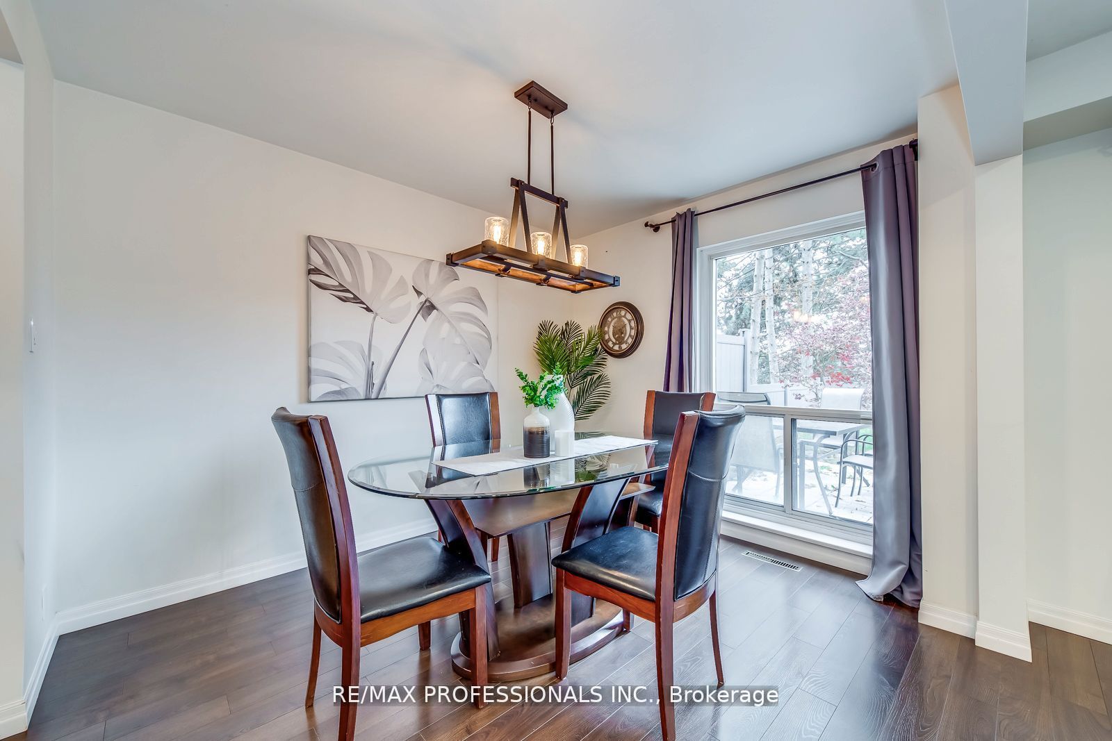 4345 Bloor Street W 51 Property Photo 14