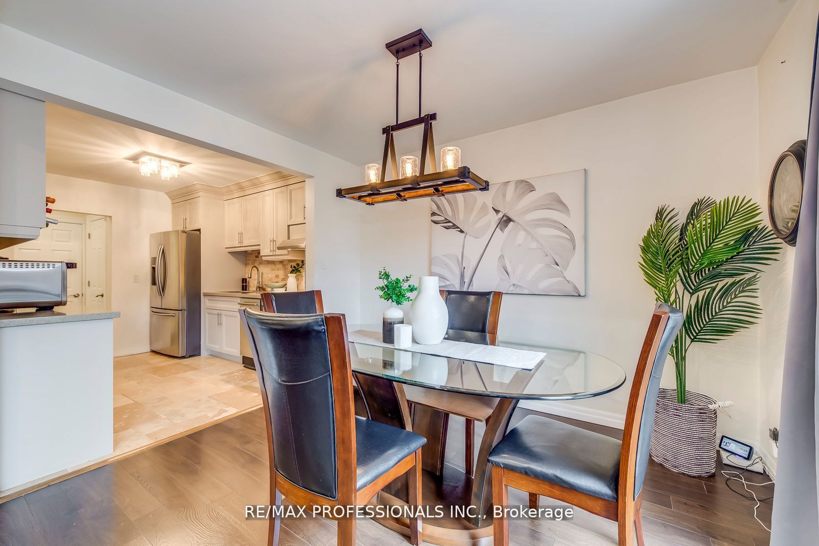 4345 Bloor Street W 51 Property Photo 16