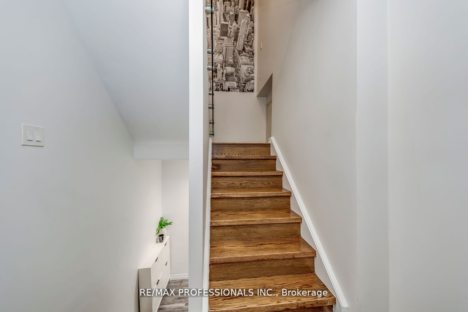 4345 Bloor Street W 51 Property Photo 18