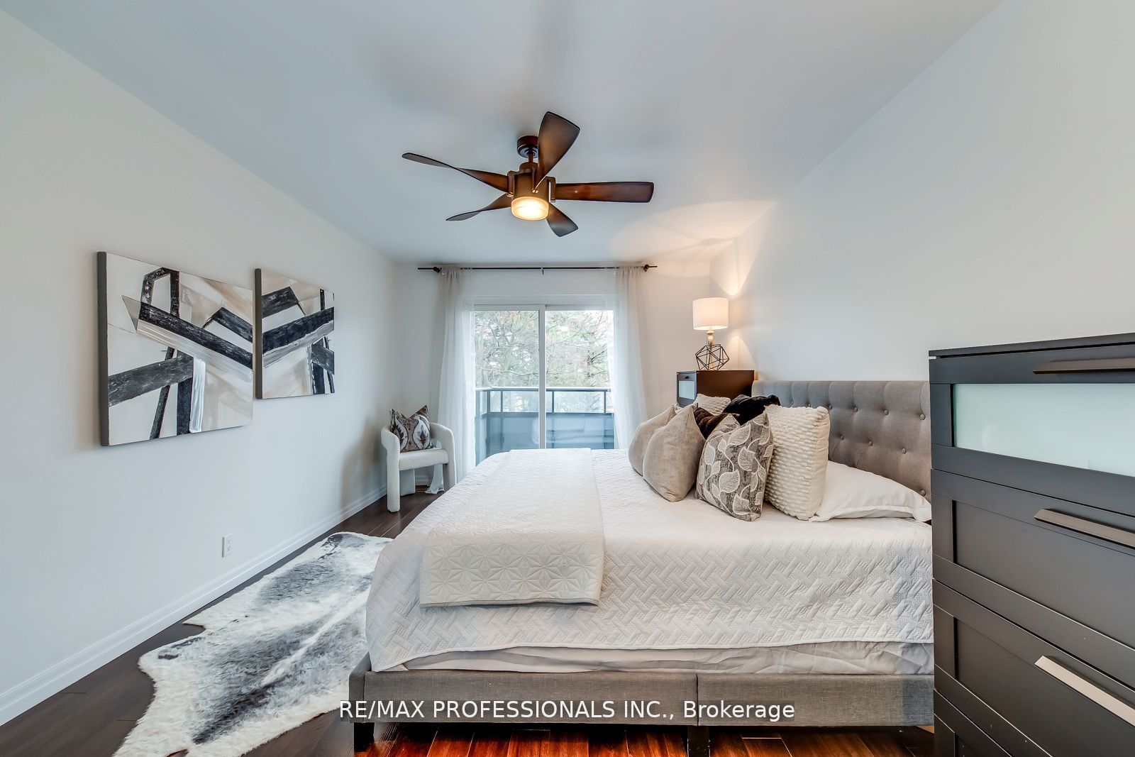 4345 Bloor Street W 51 Property Photo 20