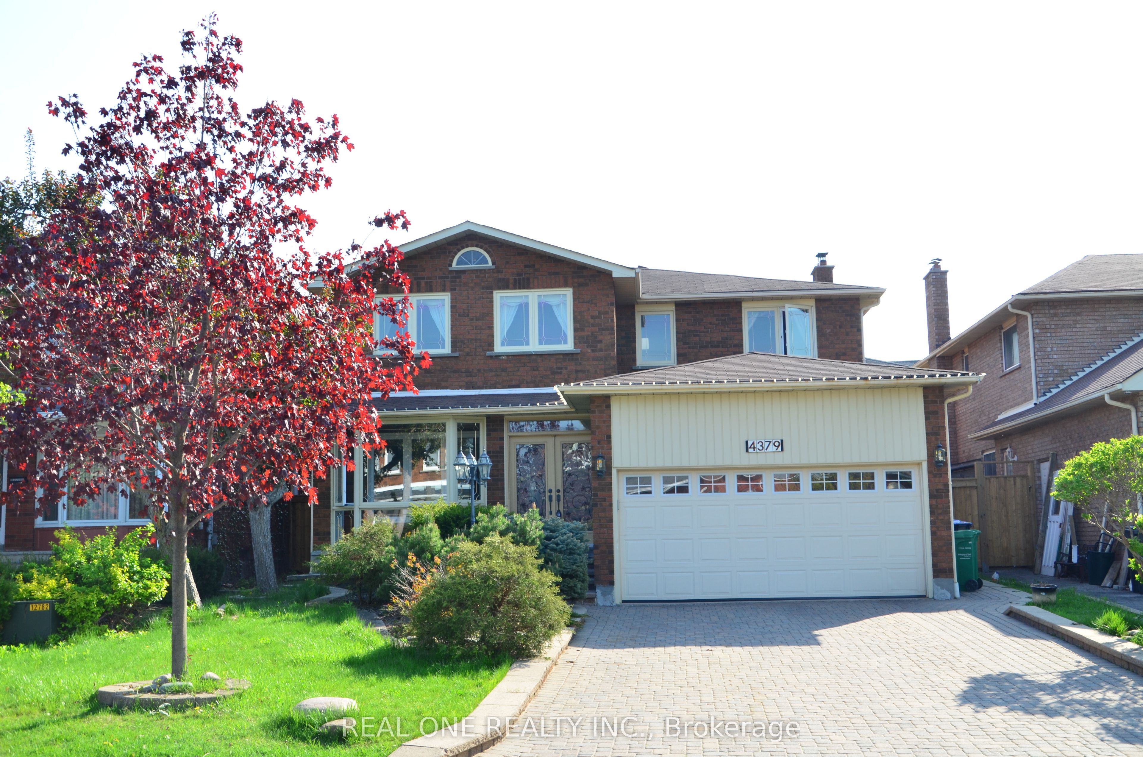 4379 Sedgefield Road Property Photo 1