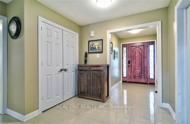 4379 Sedgefield Road Property Photo 2