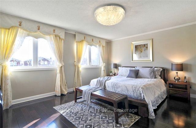 4379 Sedgefield Road Property Photo 14