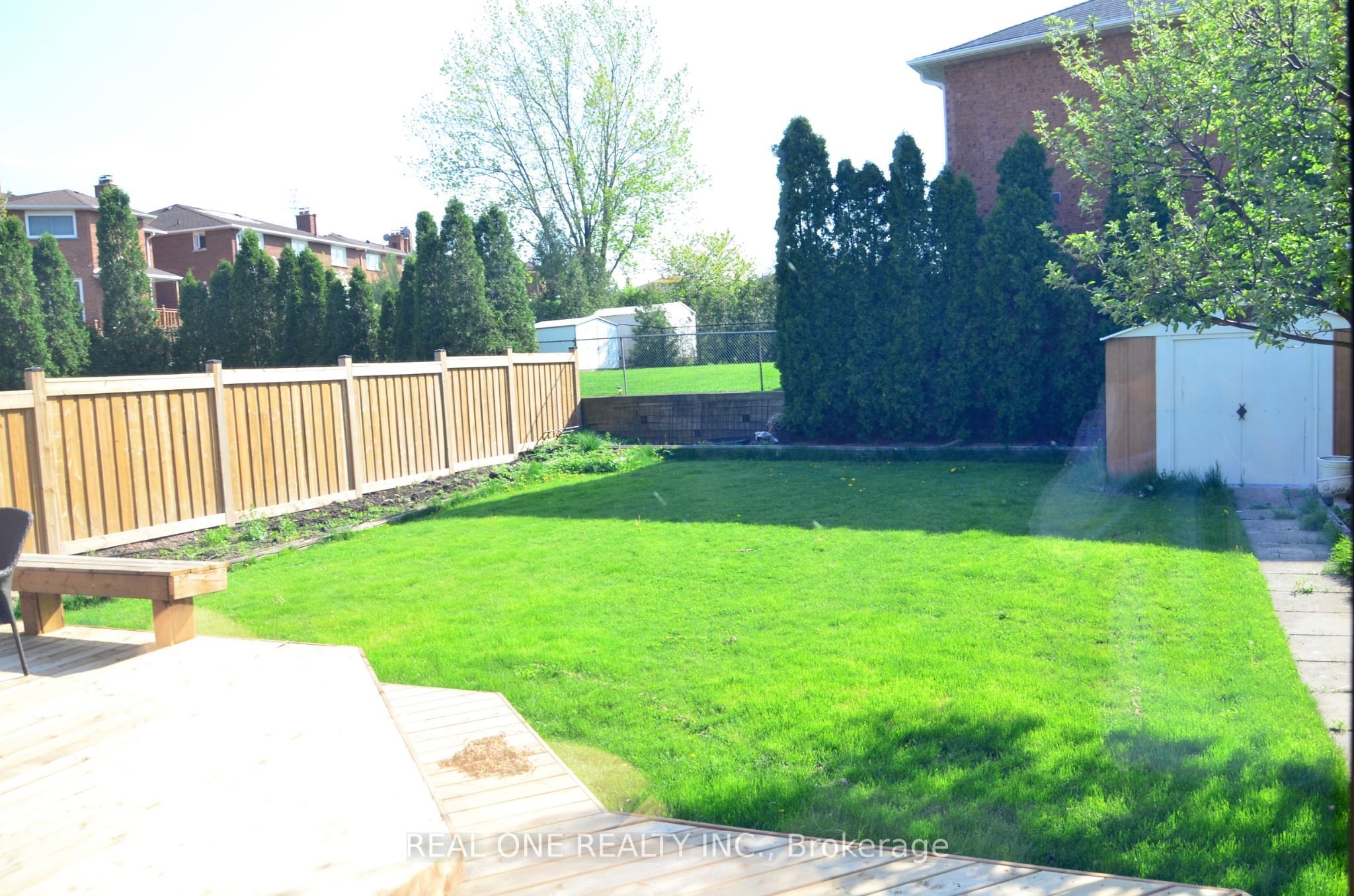 4379 Sedgefield Road Property Photo 25