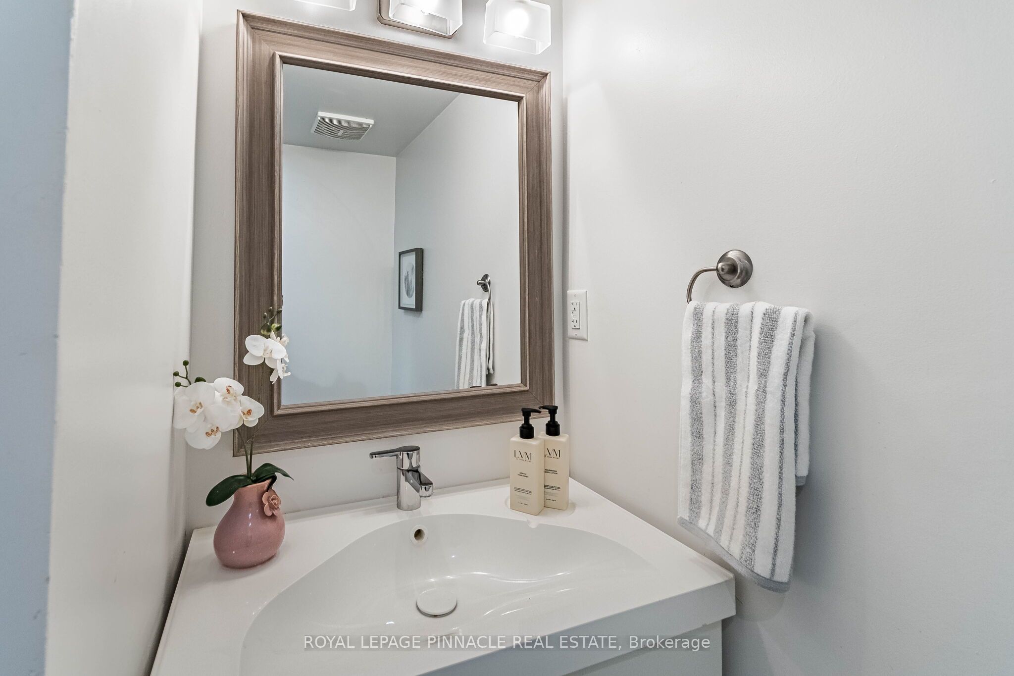 3480 Upper Middle Road 4 Property Photo 41
