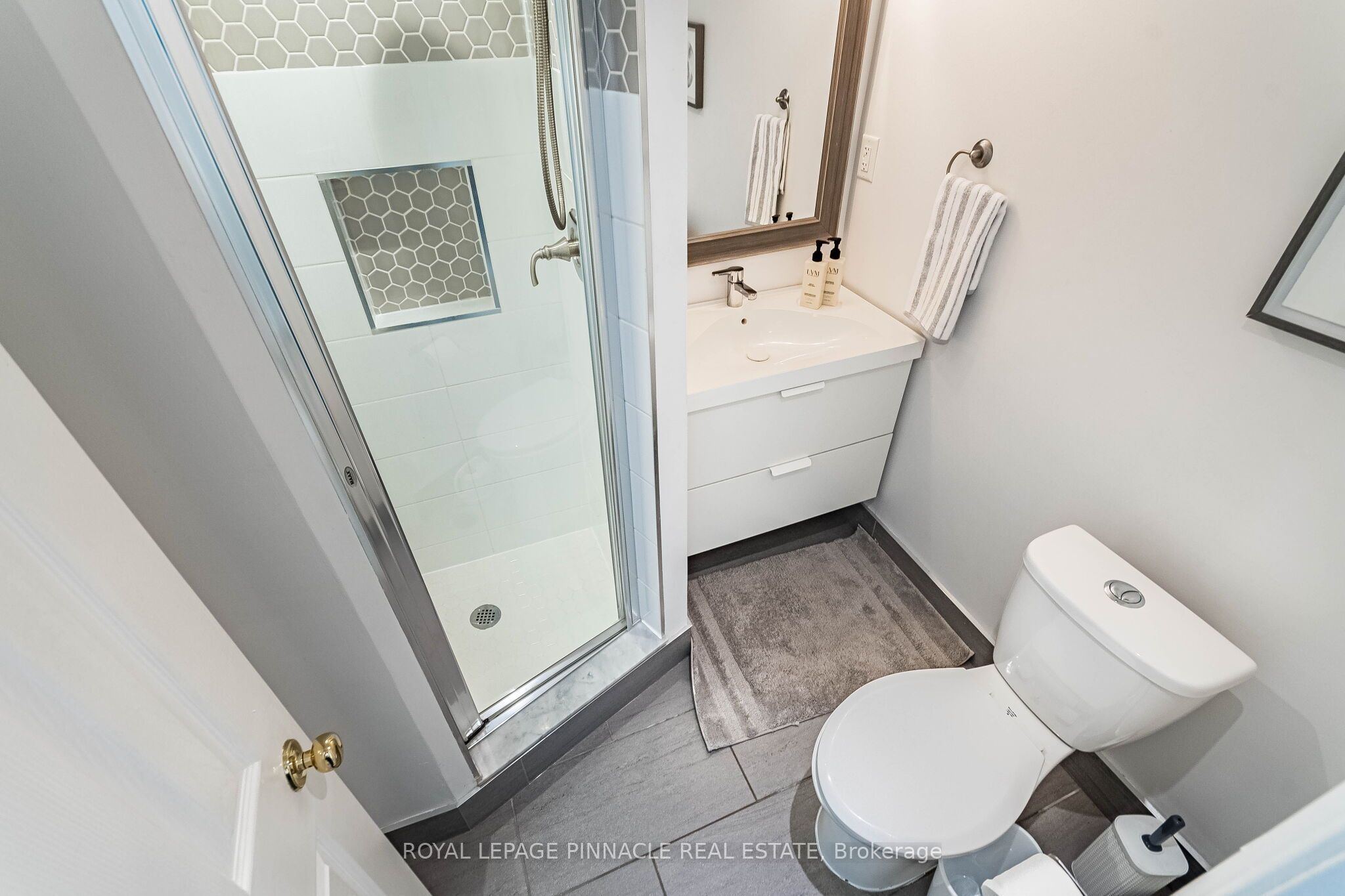 3480 Upper Middle Road 4 Property Photo 43
