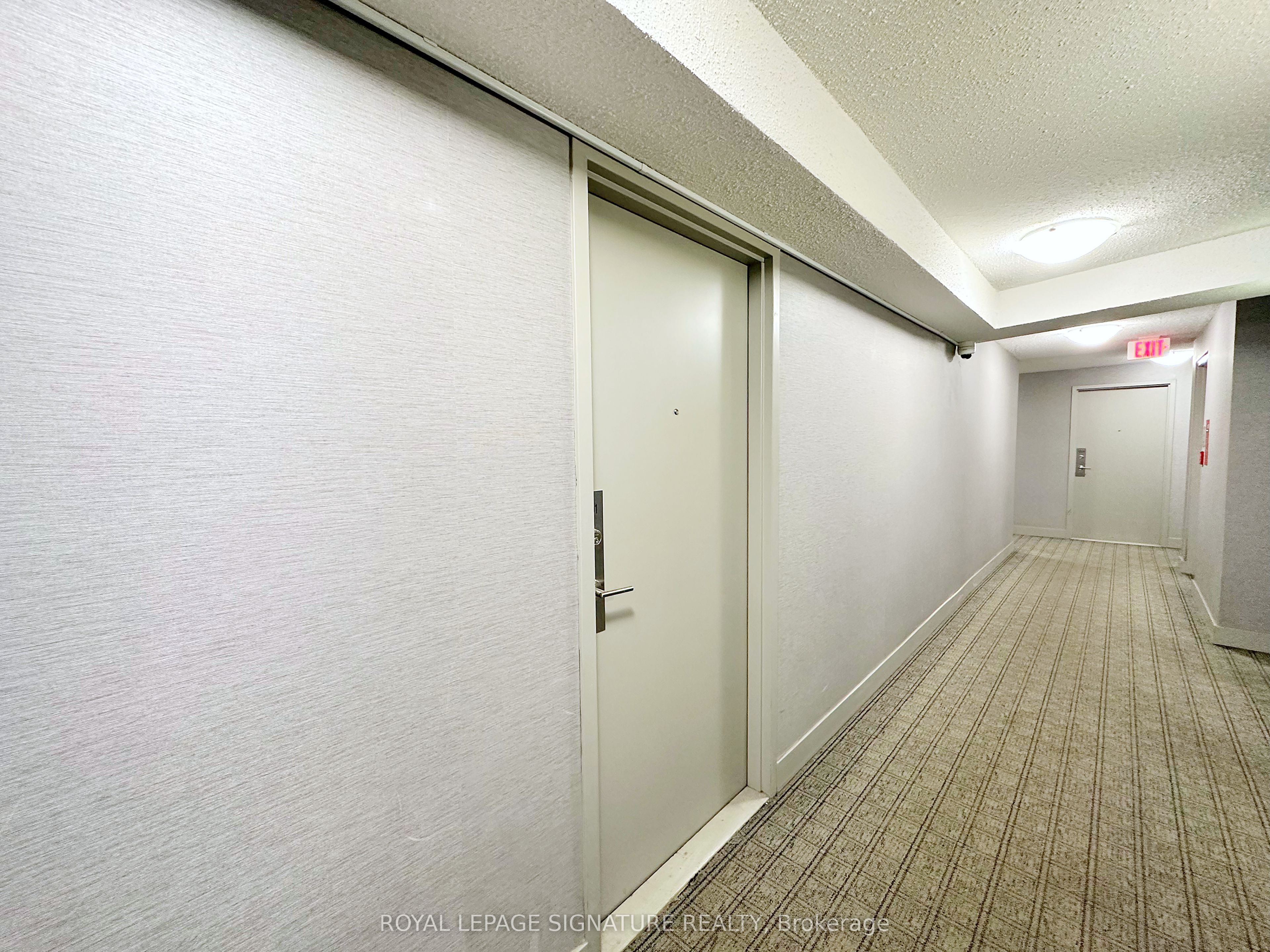816 Lansdowne Avenue 1201 Property Photo 4