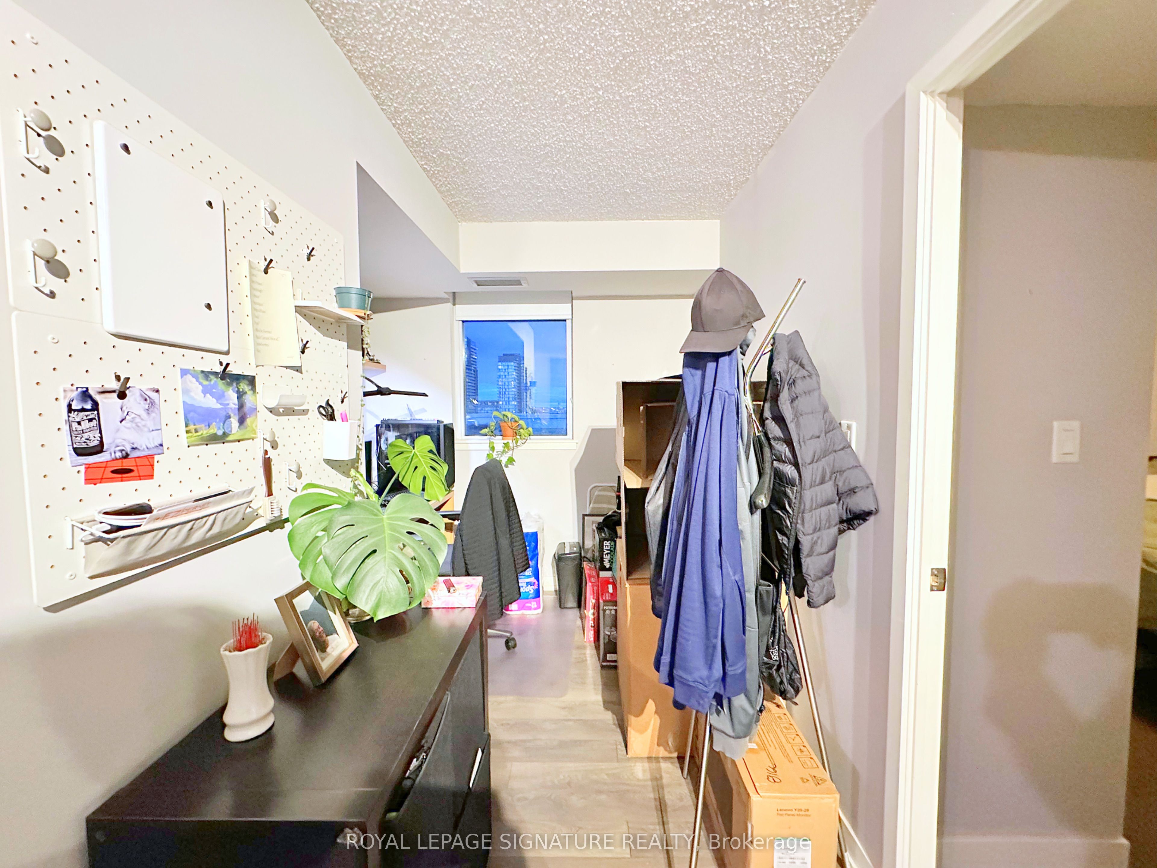 816 Lansdowne Avenue 1201 Property Photo 13