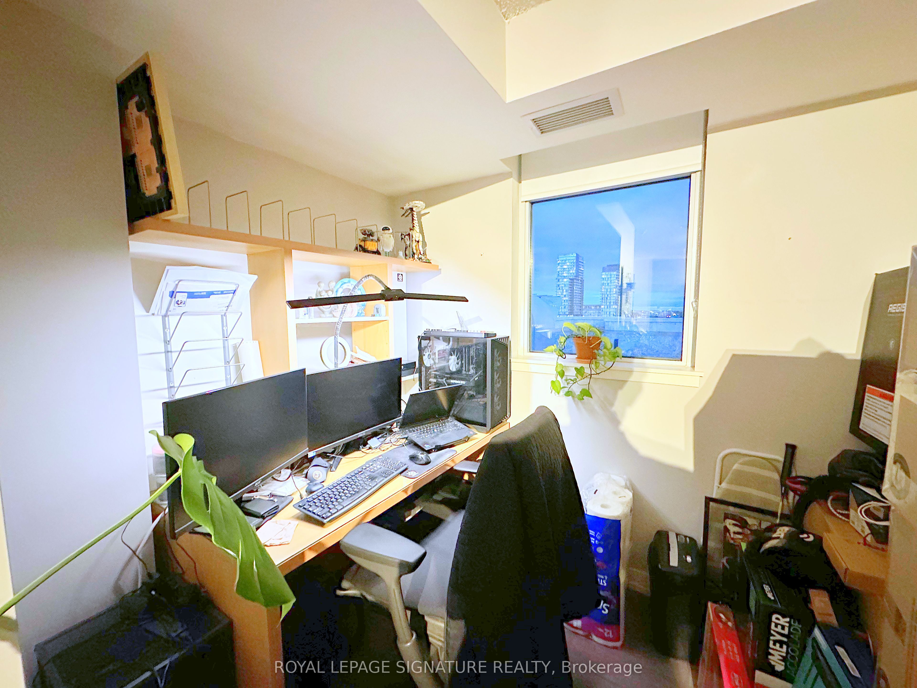 816 Lansdowne Avenue 1201 Property Photo 14