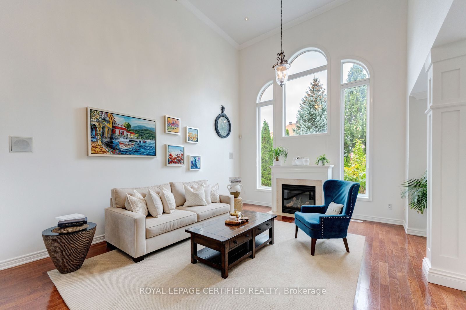 2479 Bon Echo Drive Property Photo 7